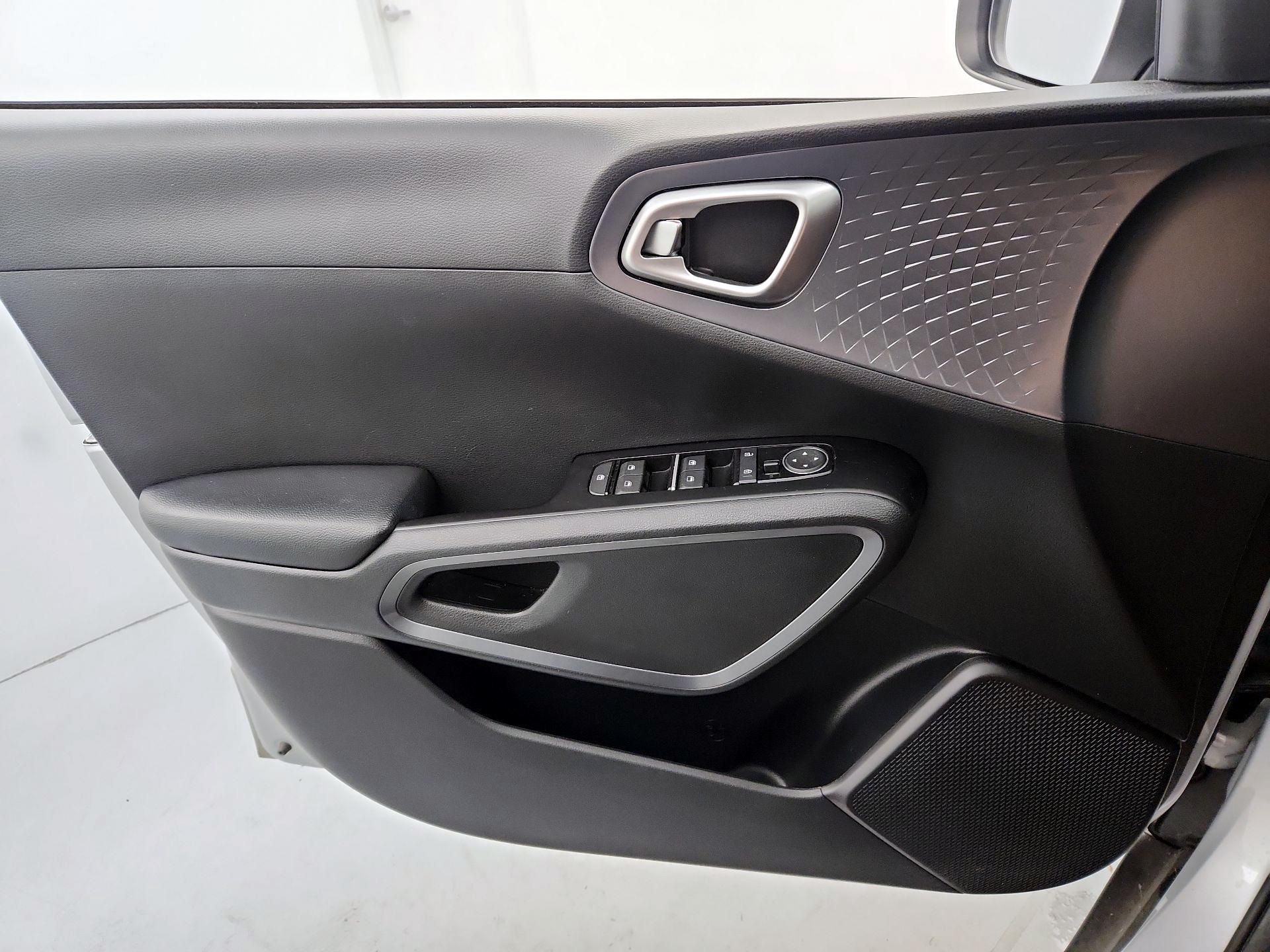 Thumbnail: 2020 Kia Soul - 12