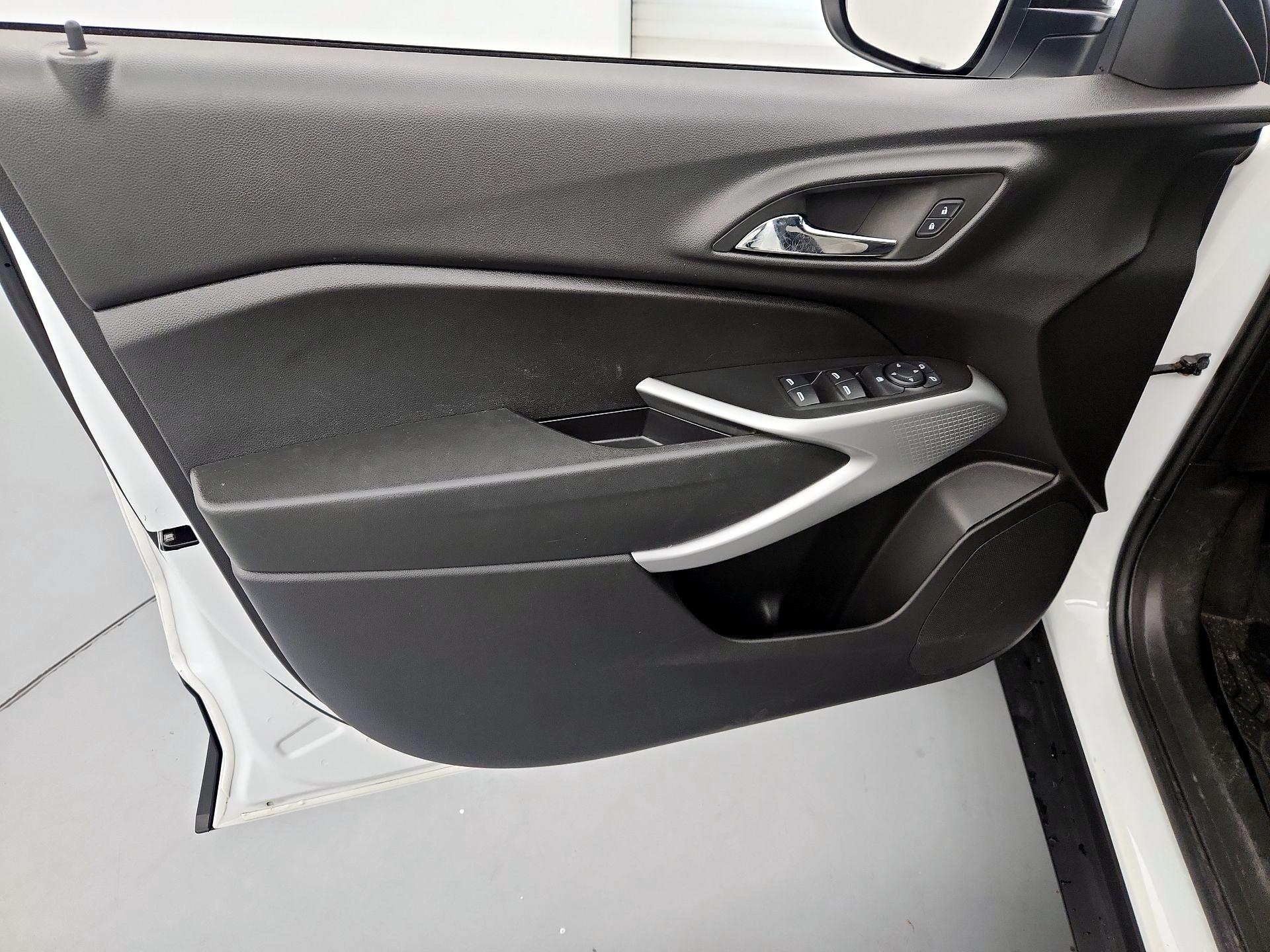 Thumbnail: 2024 Chevrolet Trax - 12