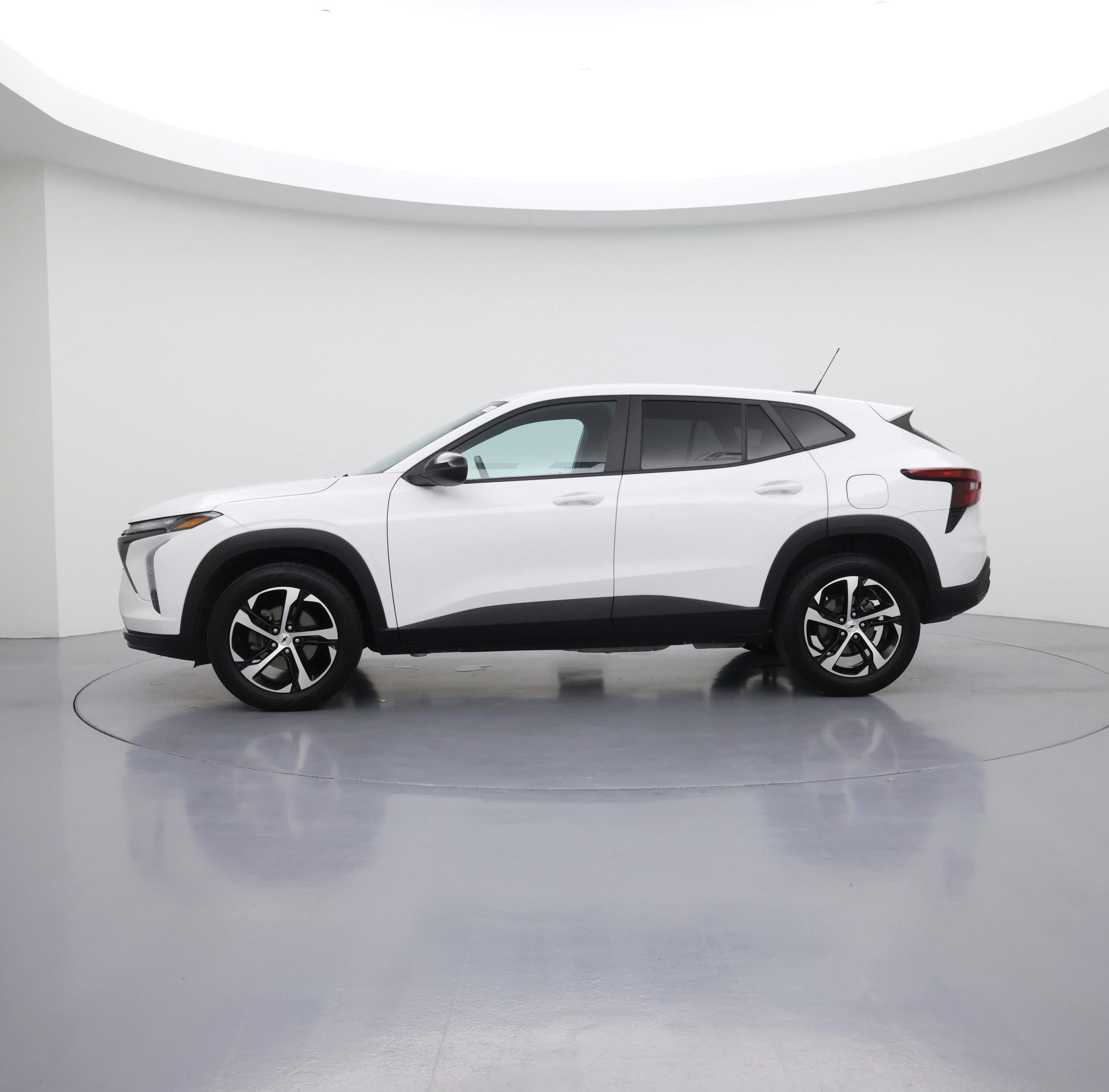 Thumbnail: 2024 Chevrolet Trax - 3