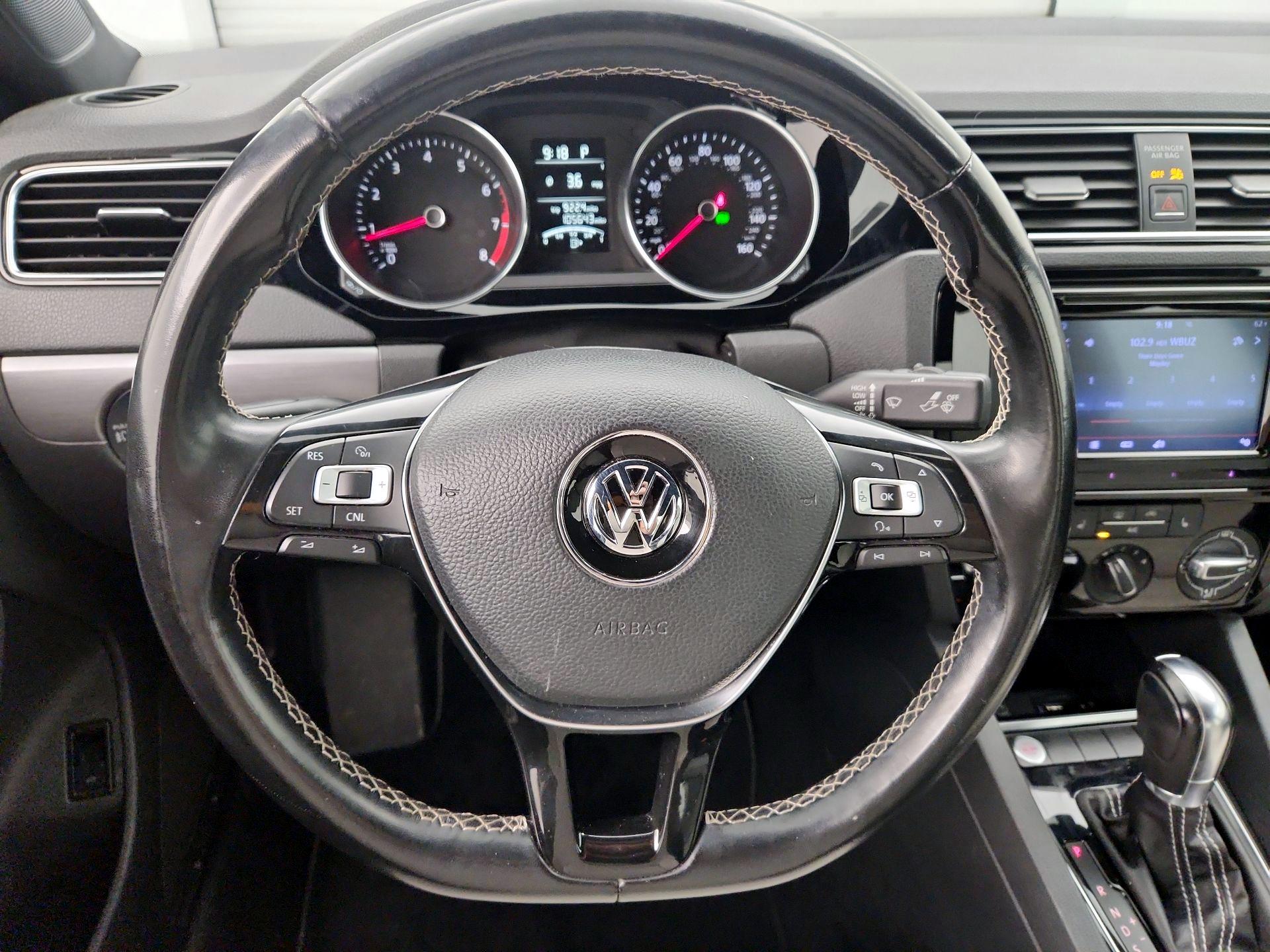 Thumbnail: 2016 Volkswagen Jetta - 10