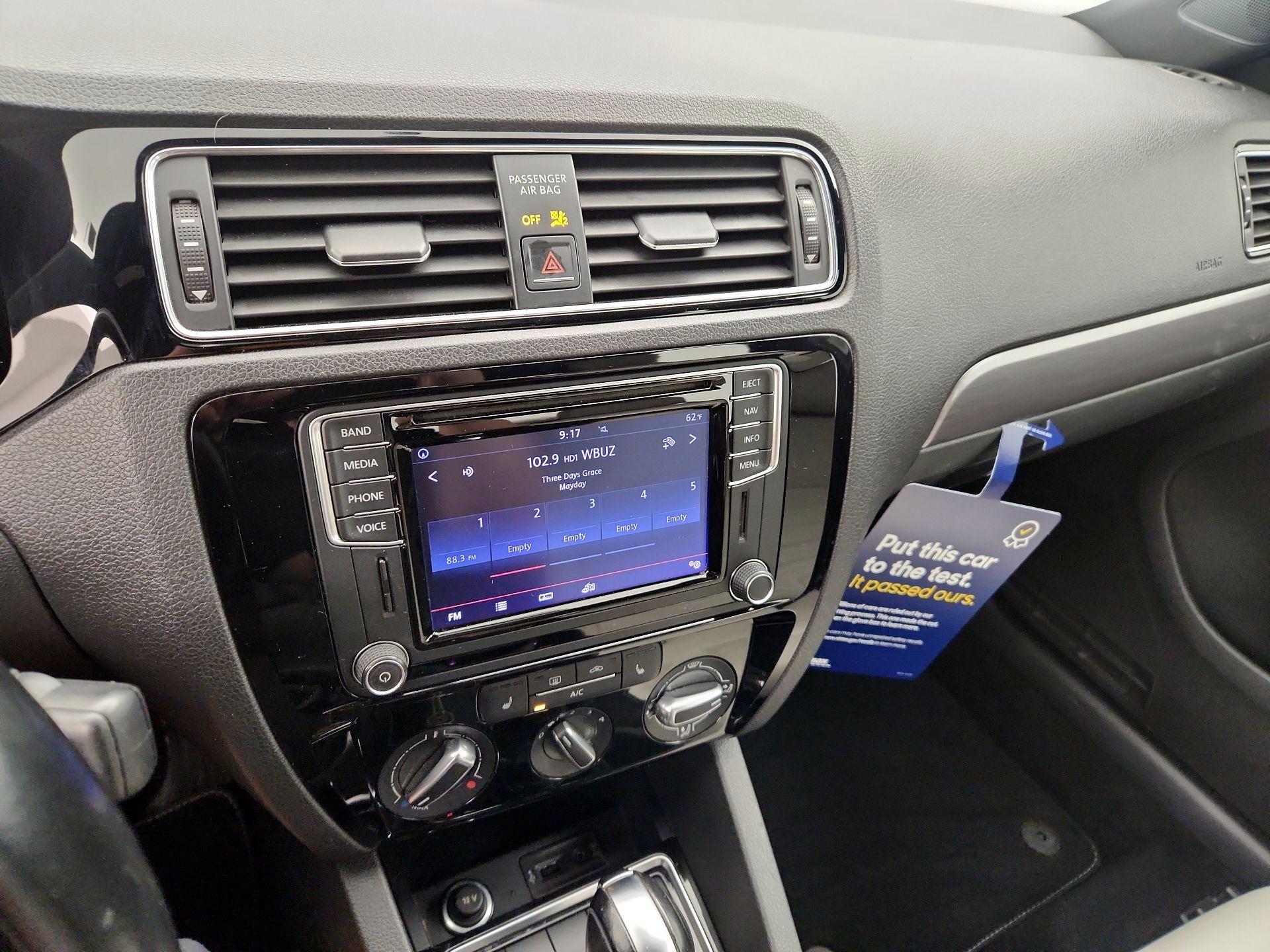 Thumbnail: 2016 Volkswagen Jetta - 15