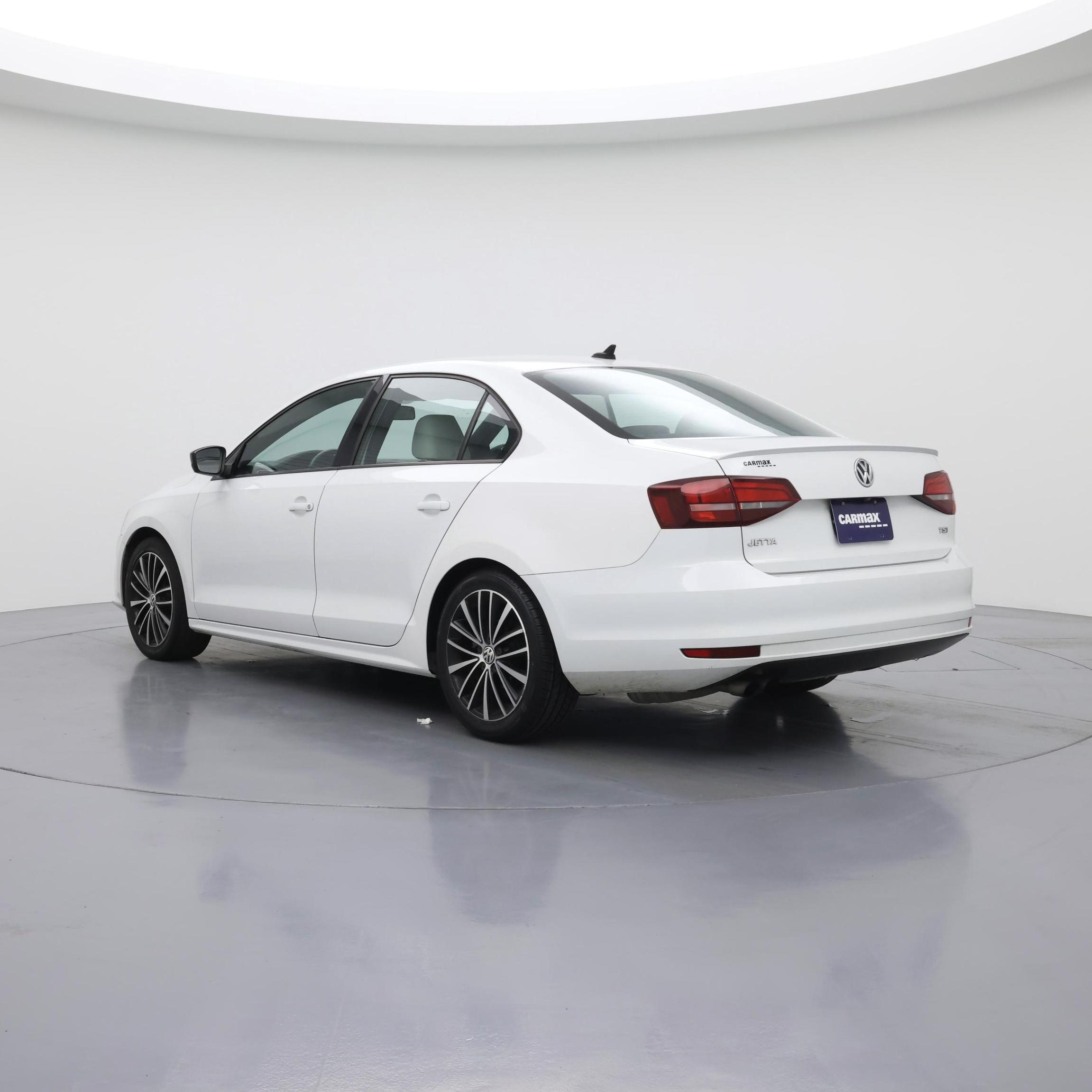 Thumbnail: 2016 Volkswagen Jetta - 2