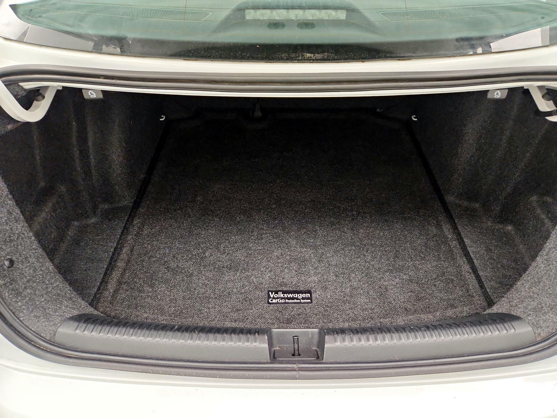 Thumbnail: 2016 Volkswagen Jetta - 19