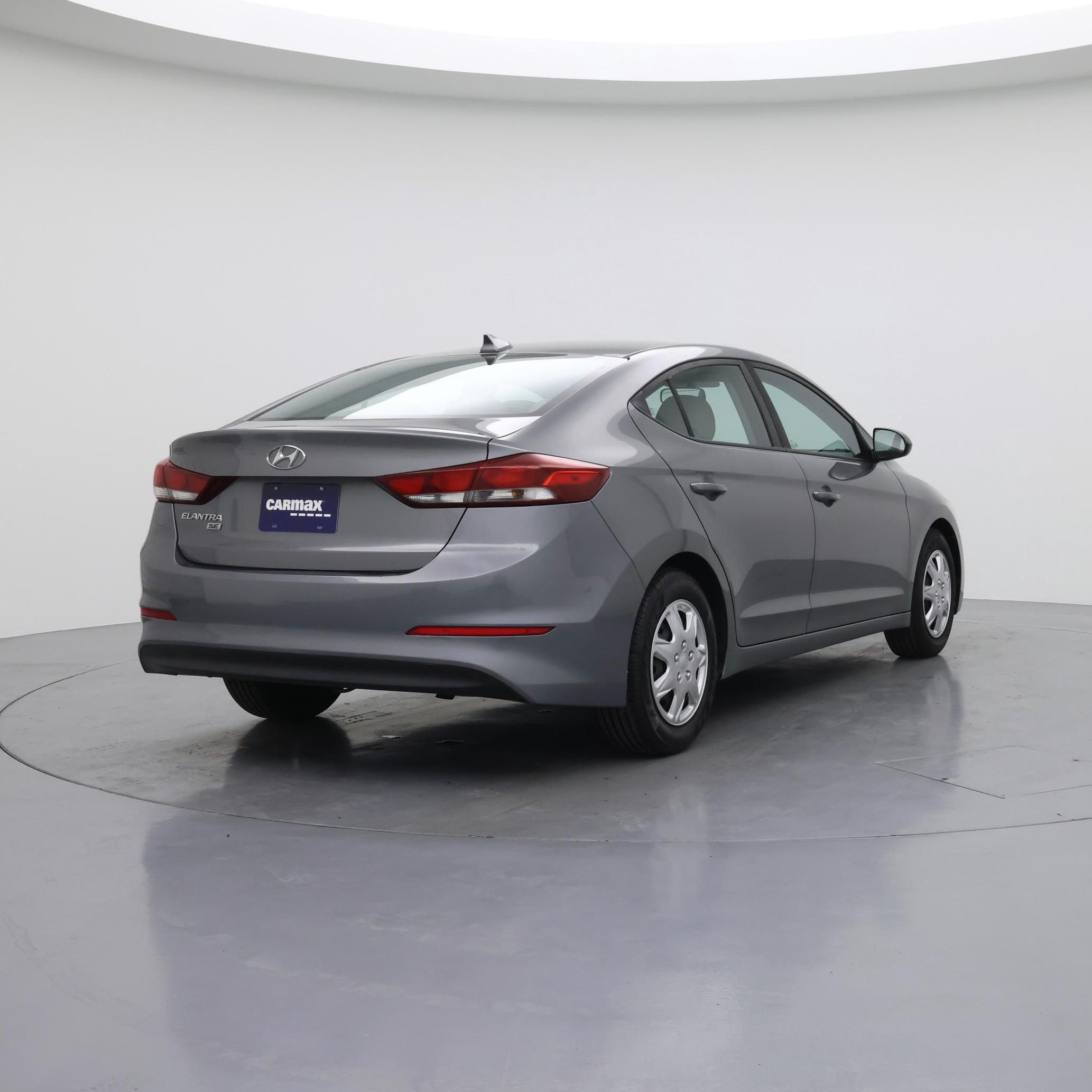 Thumbnail: 2017 Hyundai Elantra - 8
