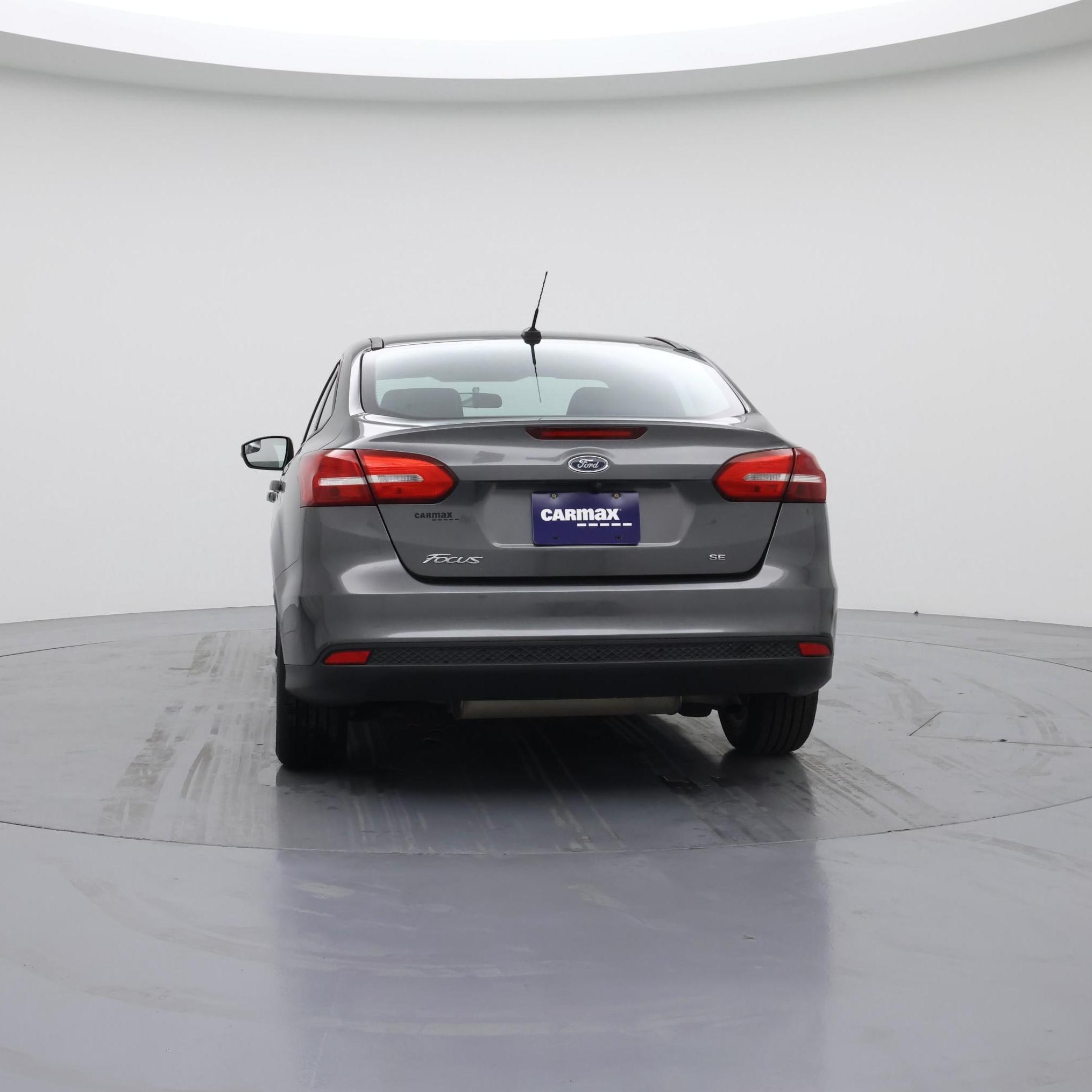 Thumbnail: 2017 Ford Focus - 6