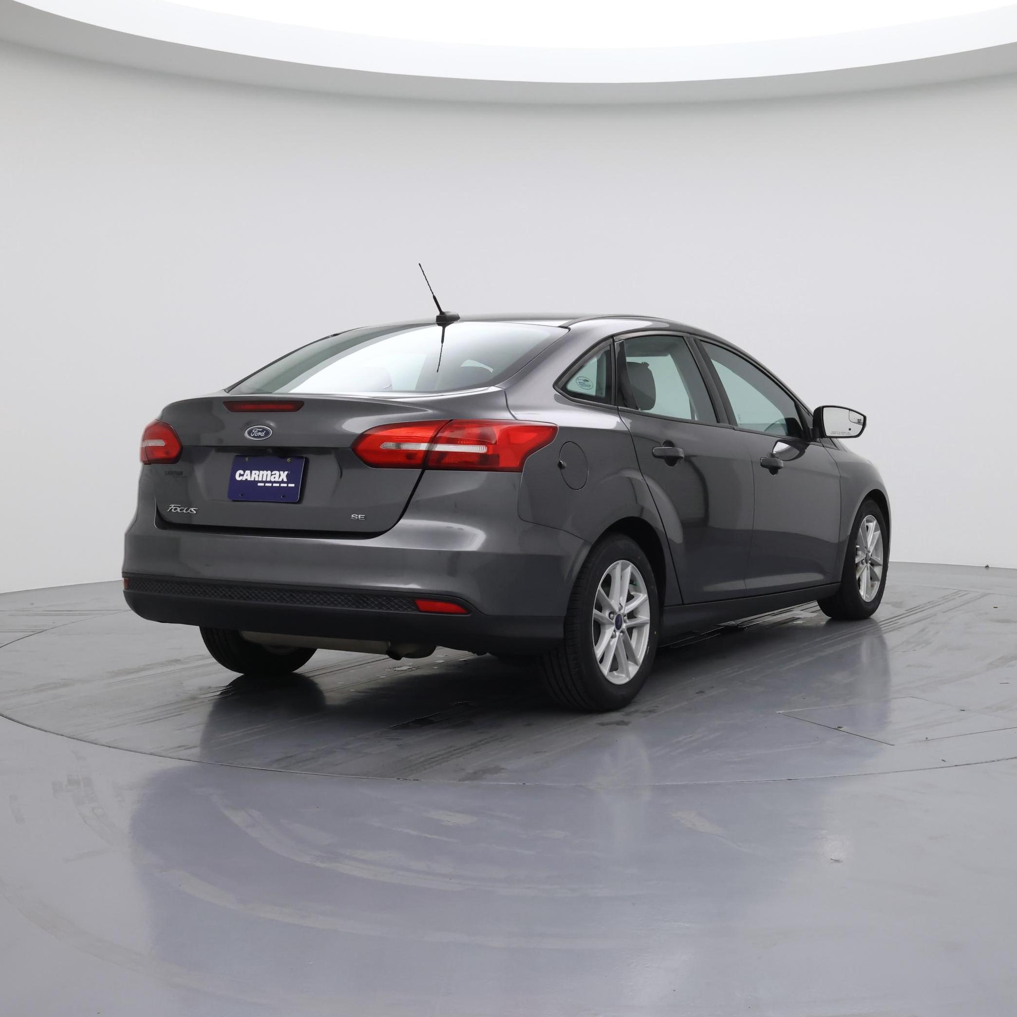 Thumbnail: 2017 Ford Focus - 8