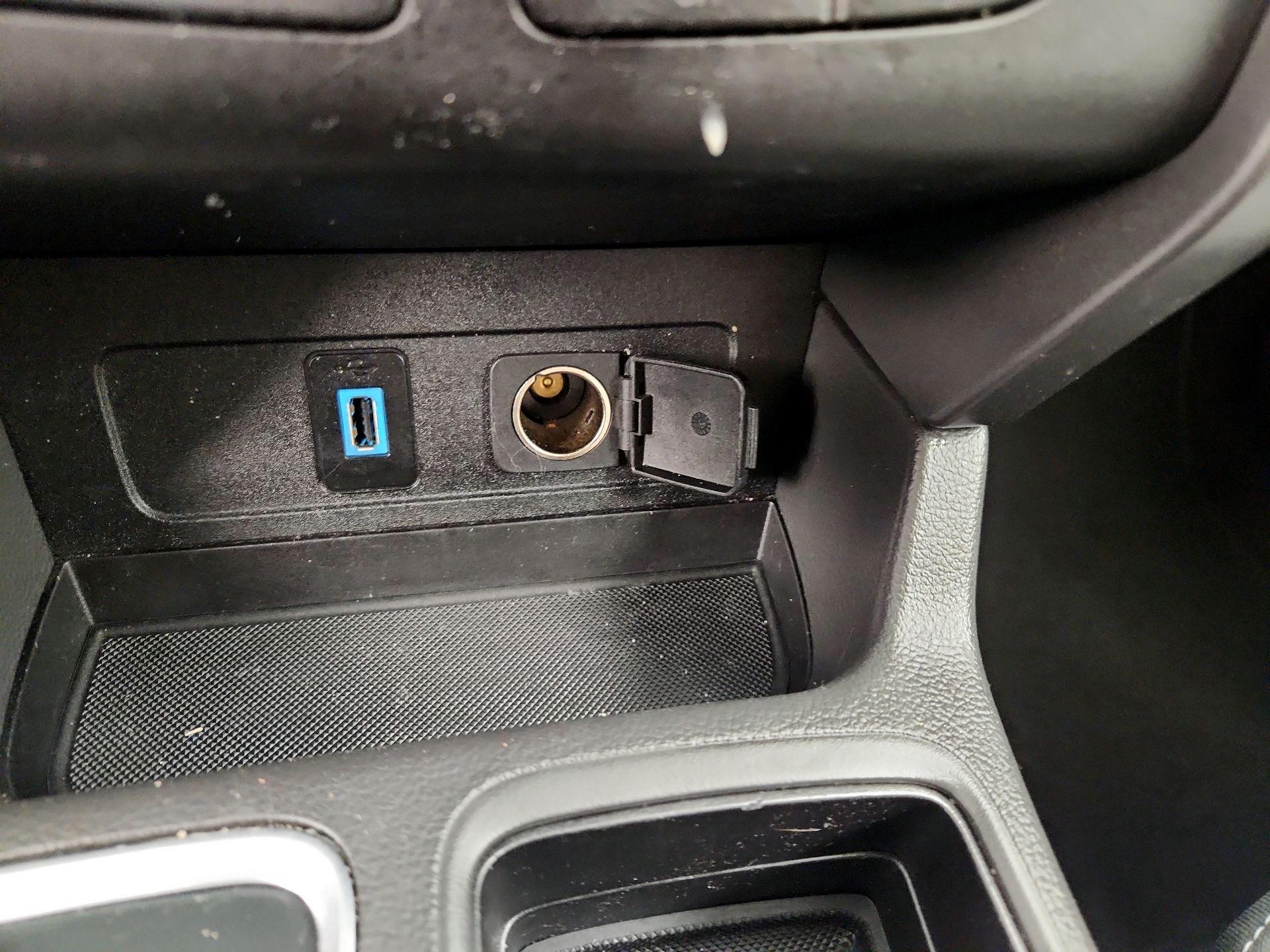 Thumbnail: 2017 Ford Escape - 18