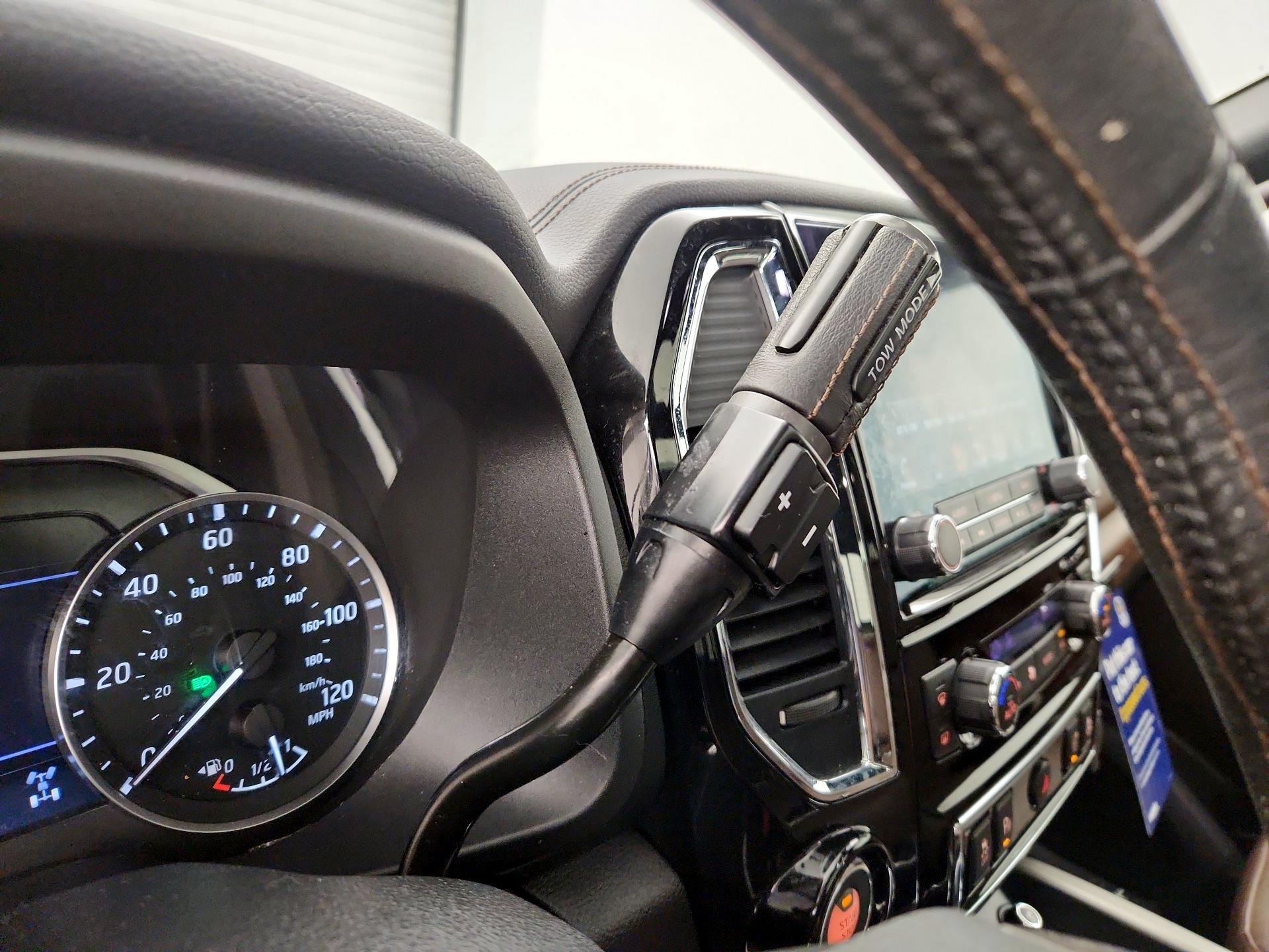 Thumbnail: 2021 Nissan Titan - 17