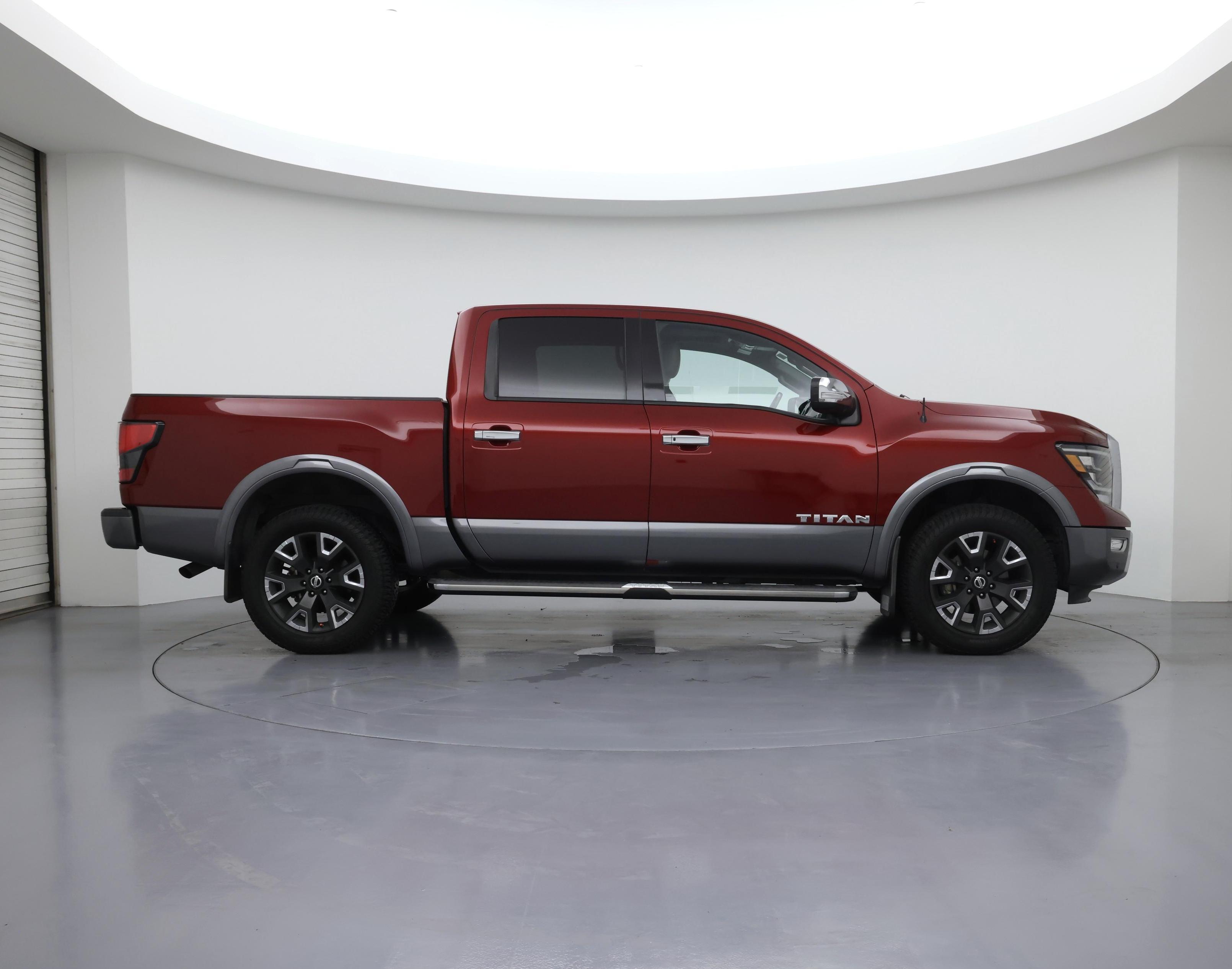 Thumbnail: 2021 Nissan Titan - 7