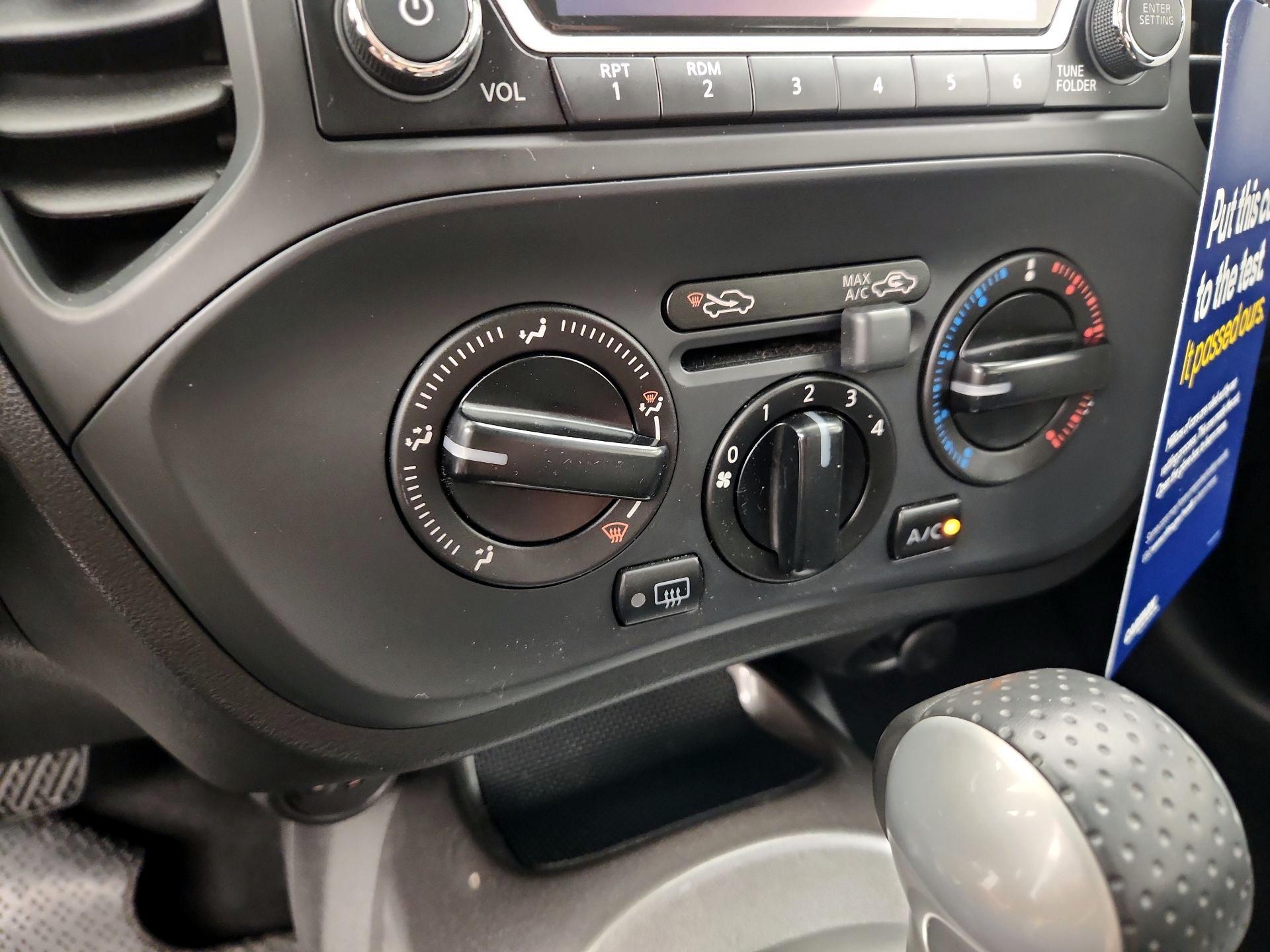 Thumbnail: 2016 Nissan Juke - 16