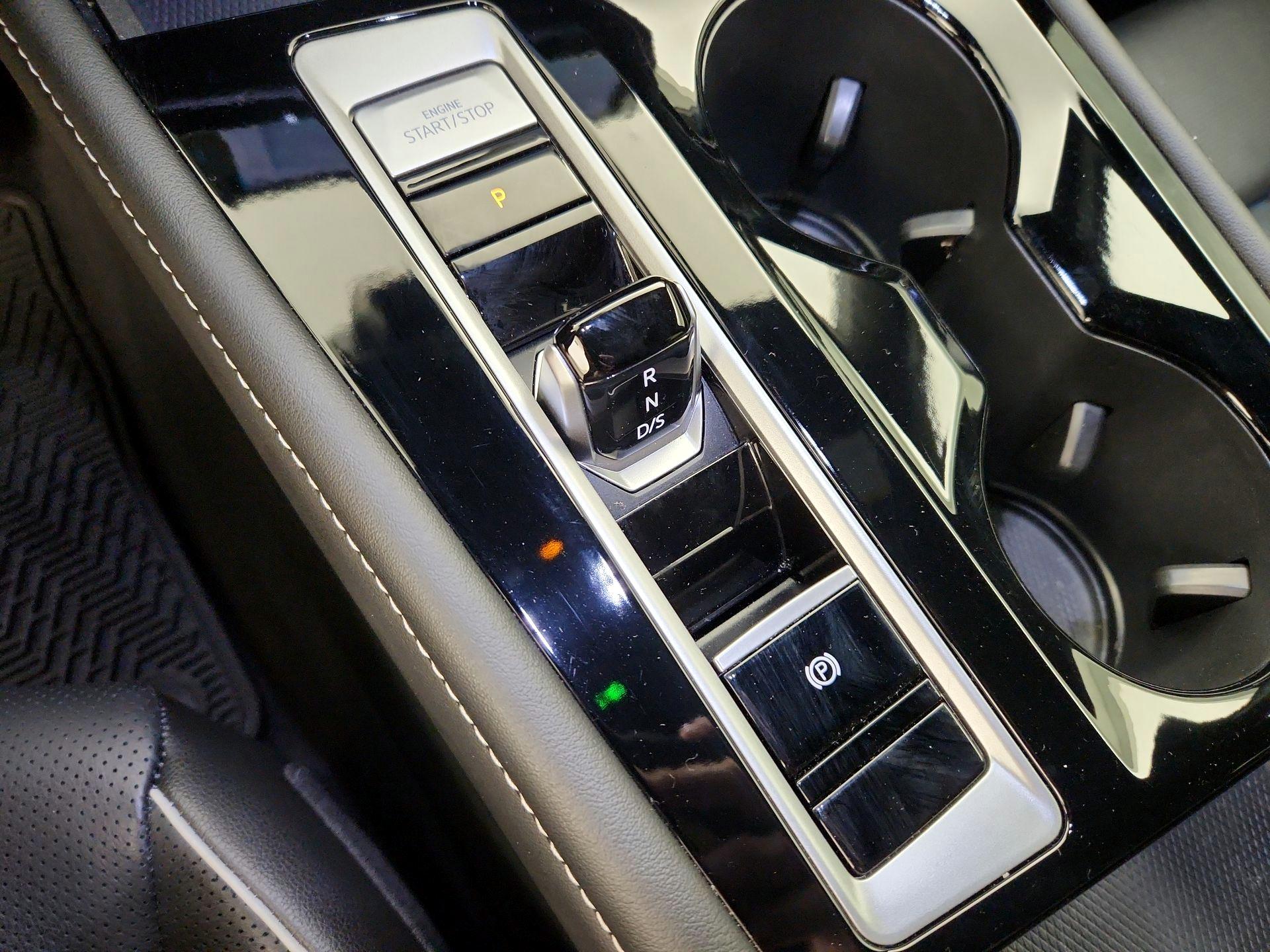 Thumbnail: 2024 Volkswagen Atlas - 17