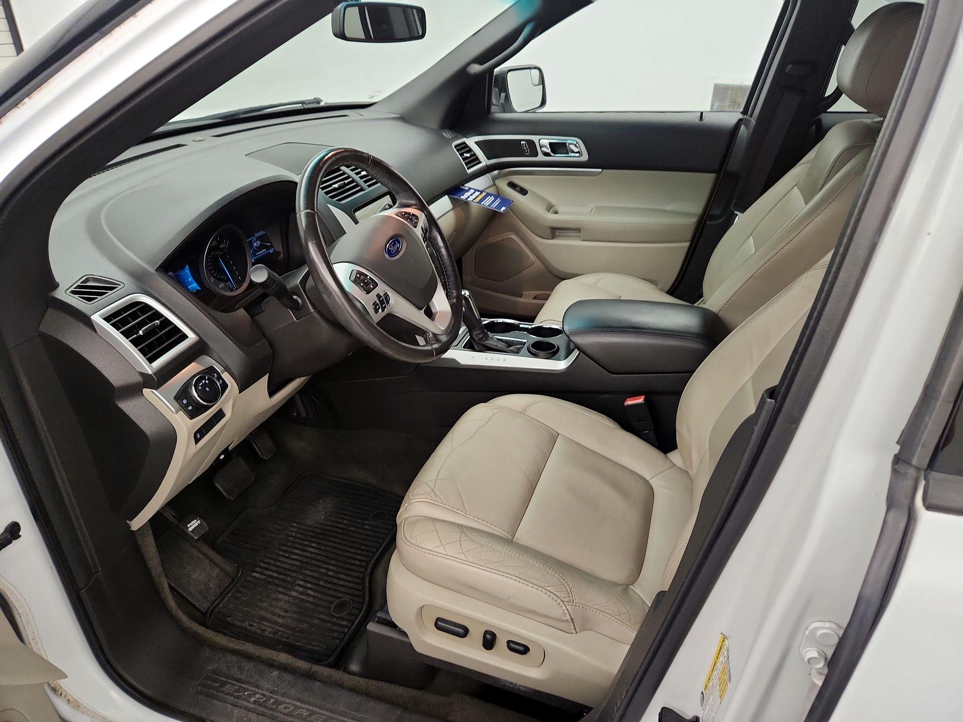 Thumbnail: 2014 Ford Explorer - 11