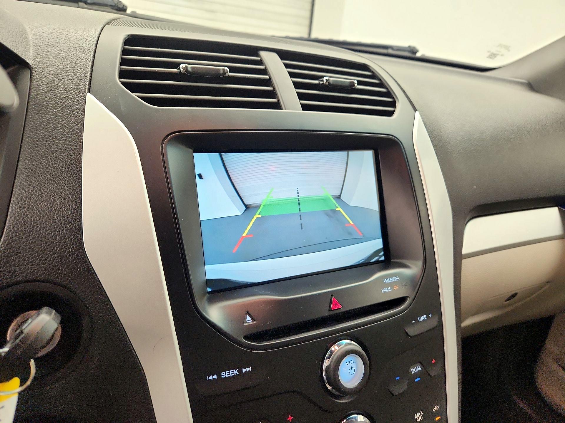 Thumbnail: 2014 Ford Explorer - 14