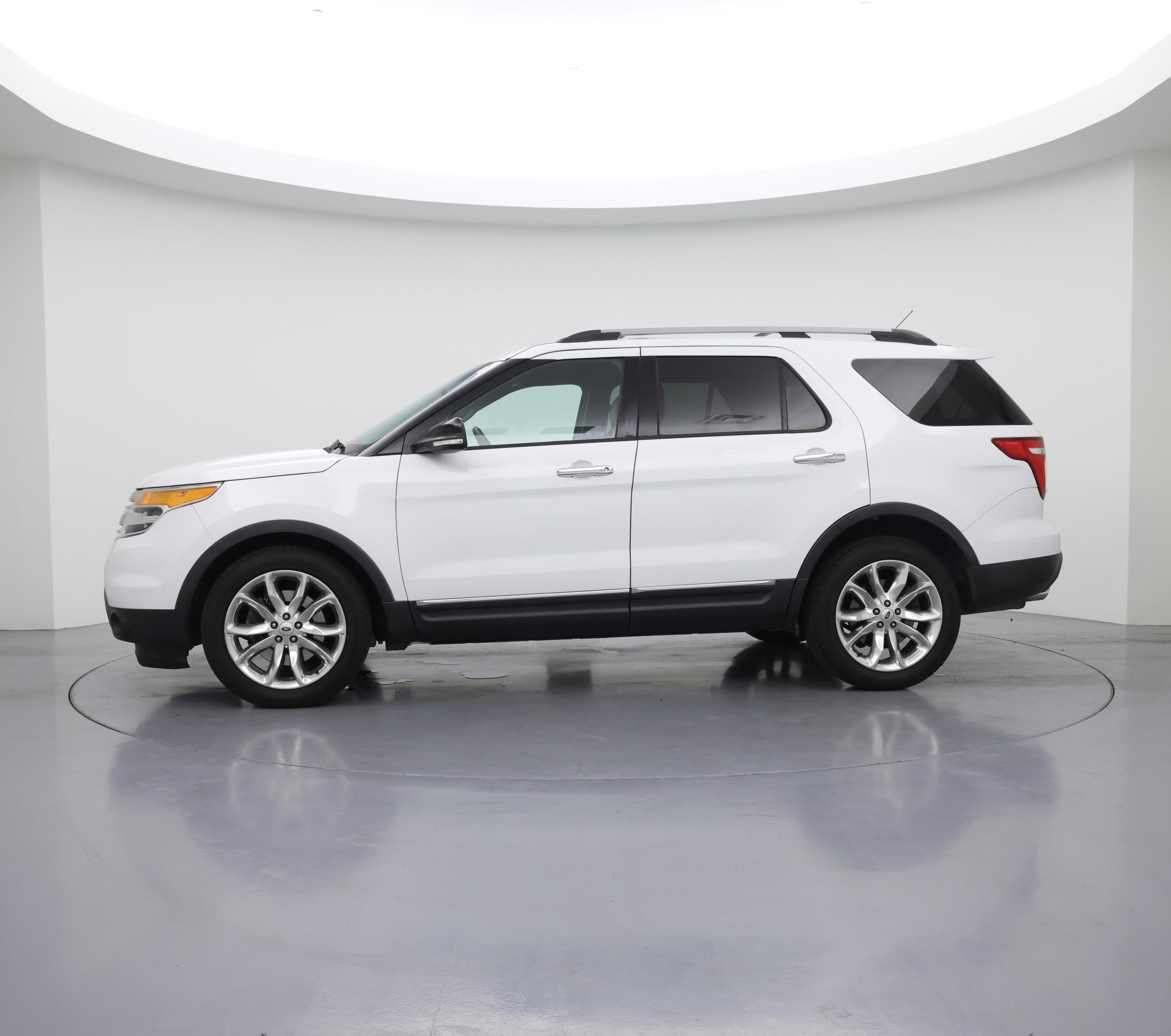 Thumbnail: 2014 Ford Explorer - 3