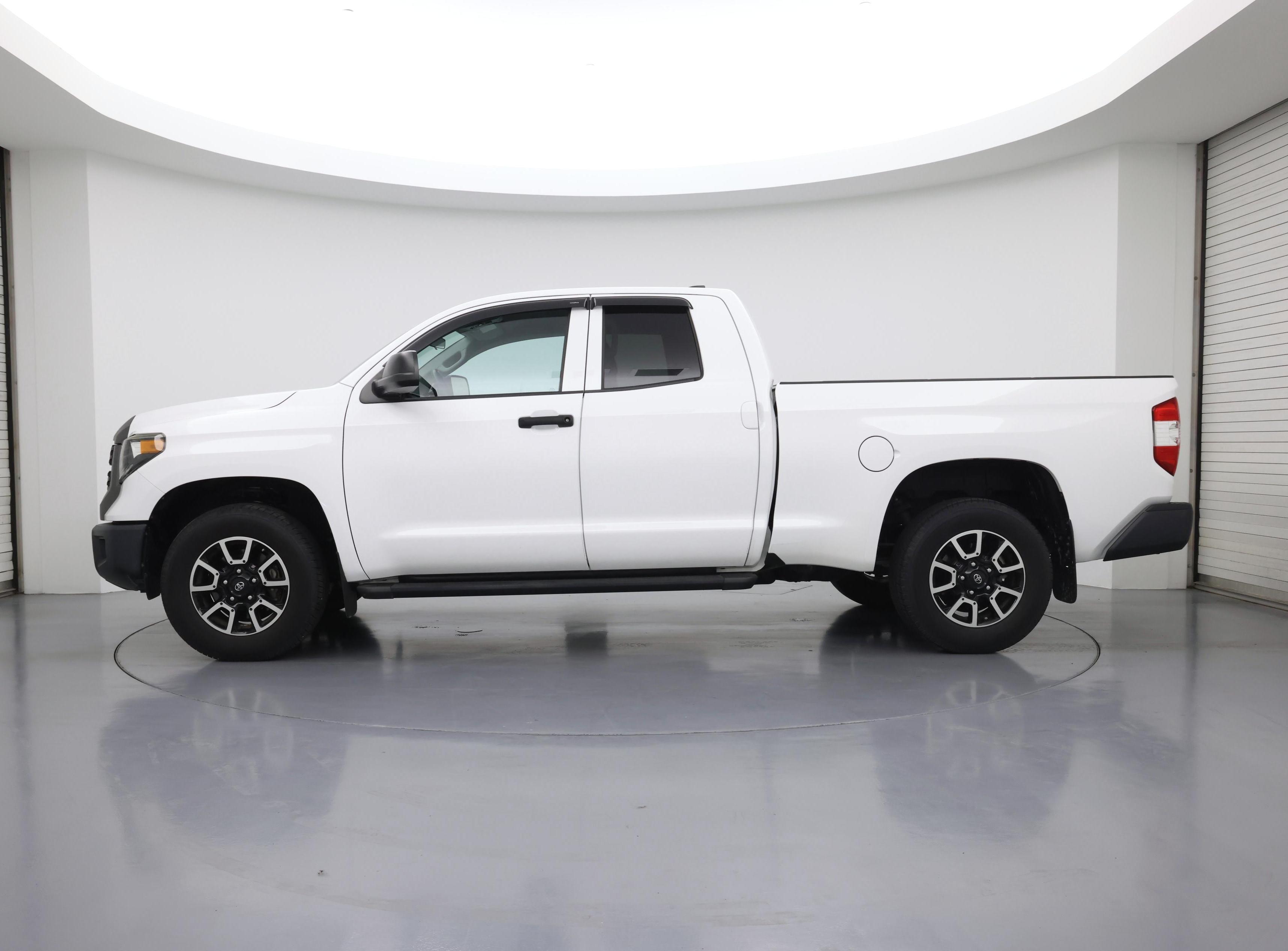 Thumbnail: 2020 Toyota Tundra - 3
