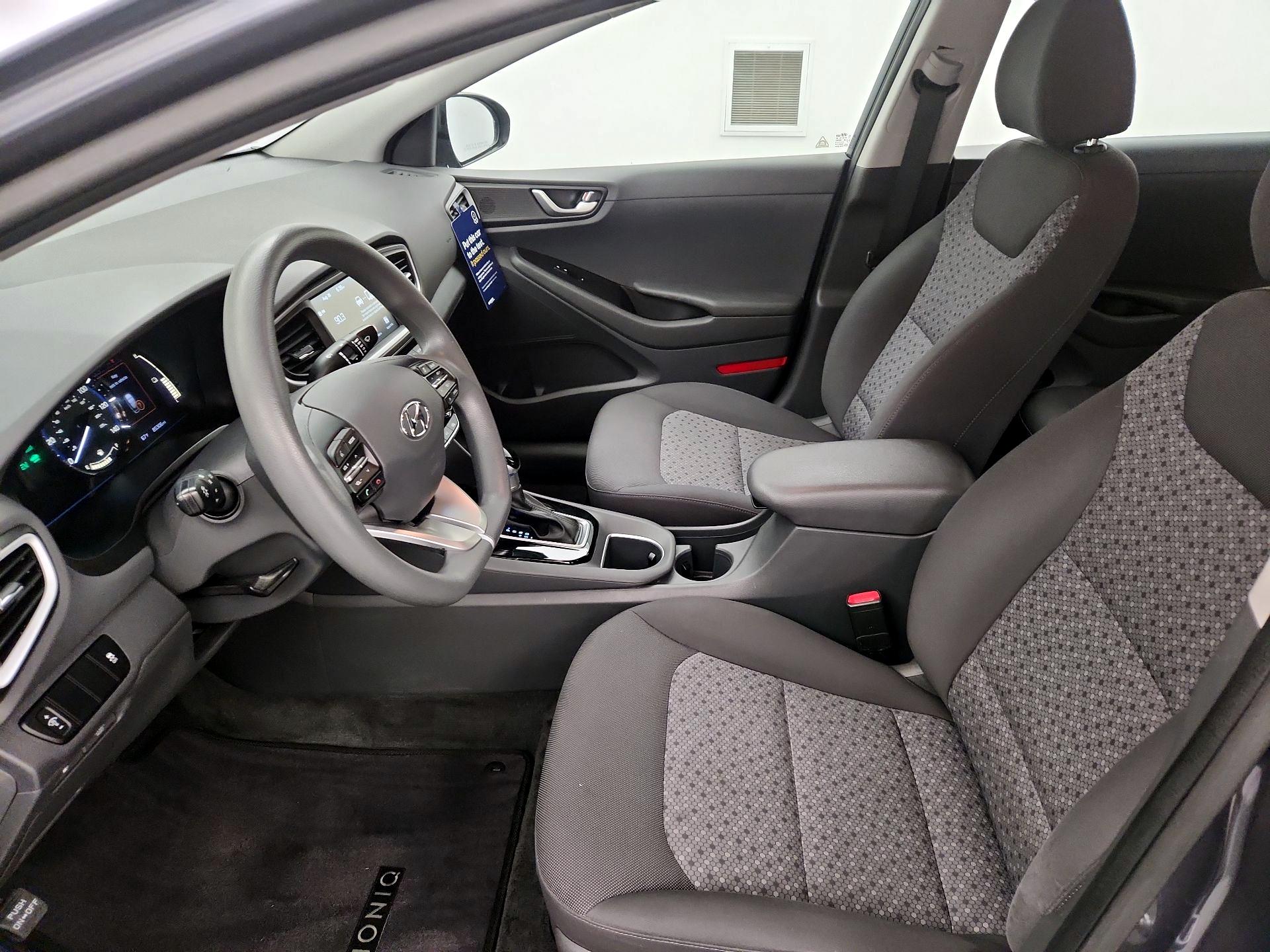 Thumbnail: 2019 Hyundai Ioniq - 11