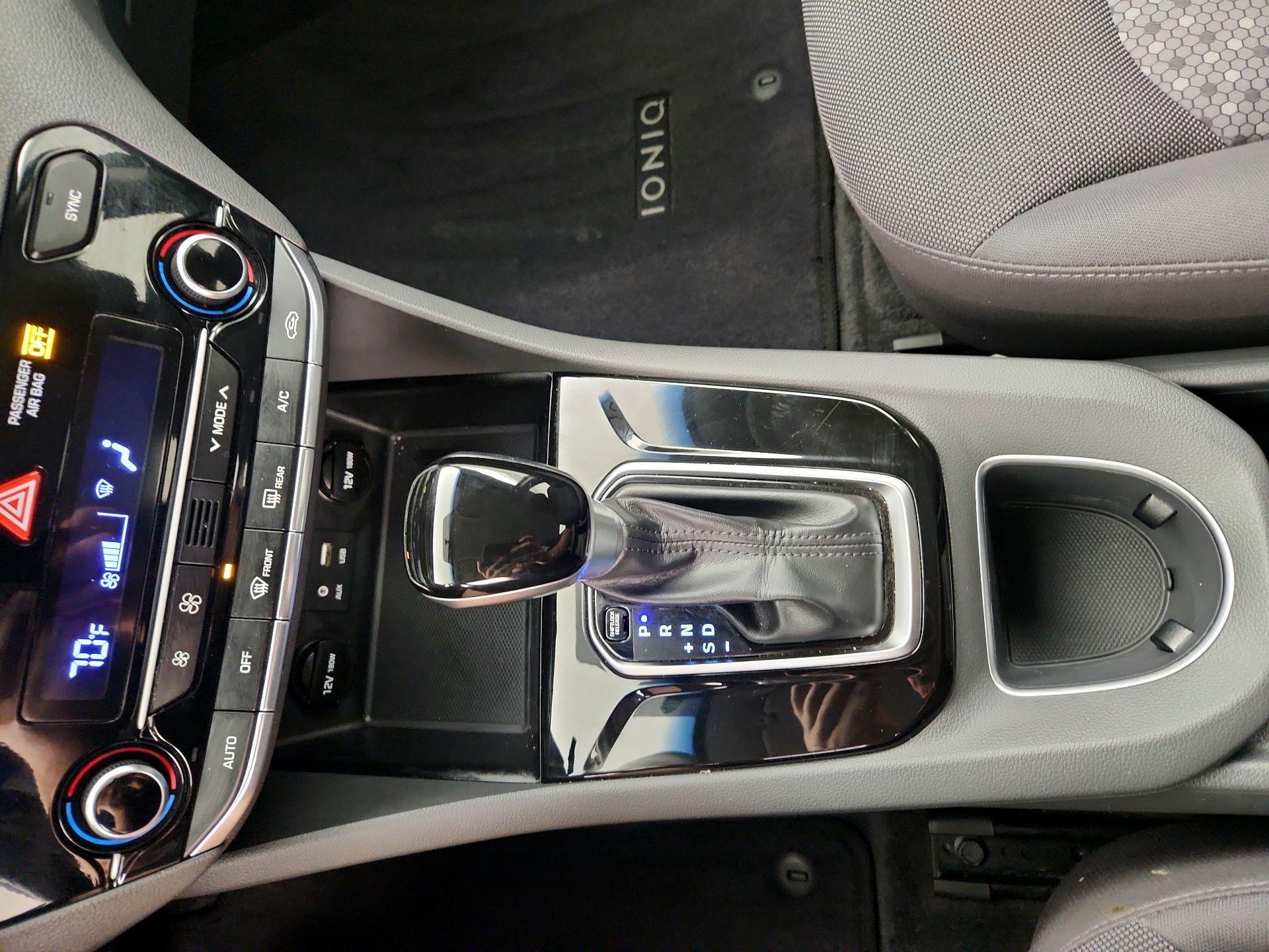 Thumbnail: 2019 Hyundai Ioniq - 17