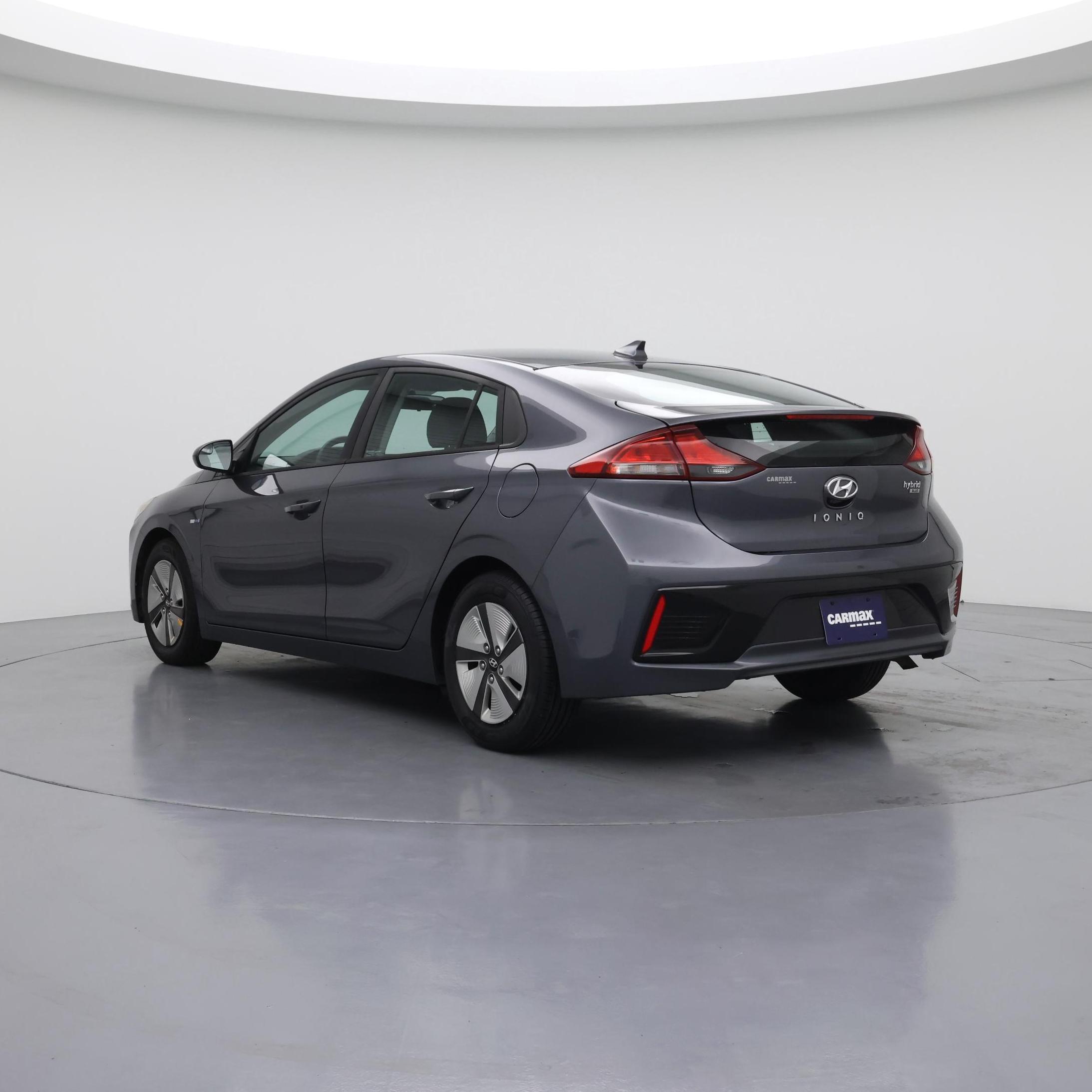 Thumbnail: 2019 Hyundai Ioniq - 2