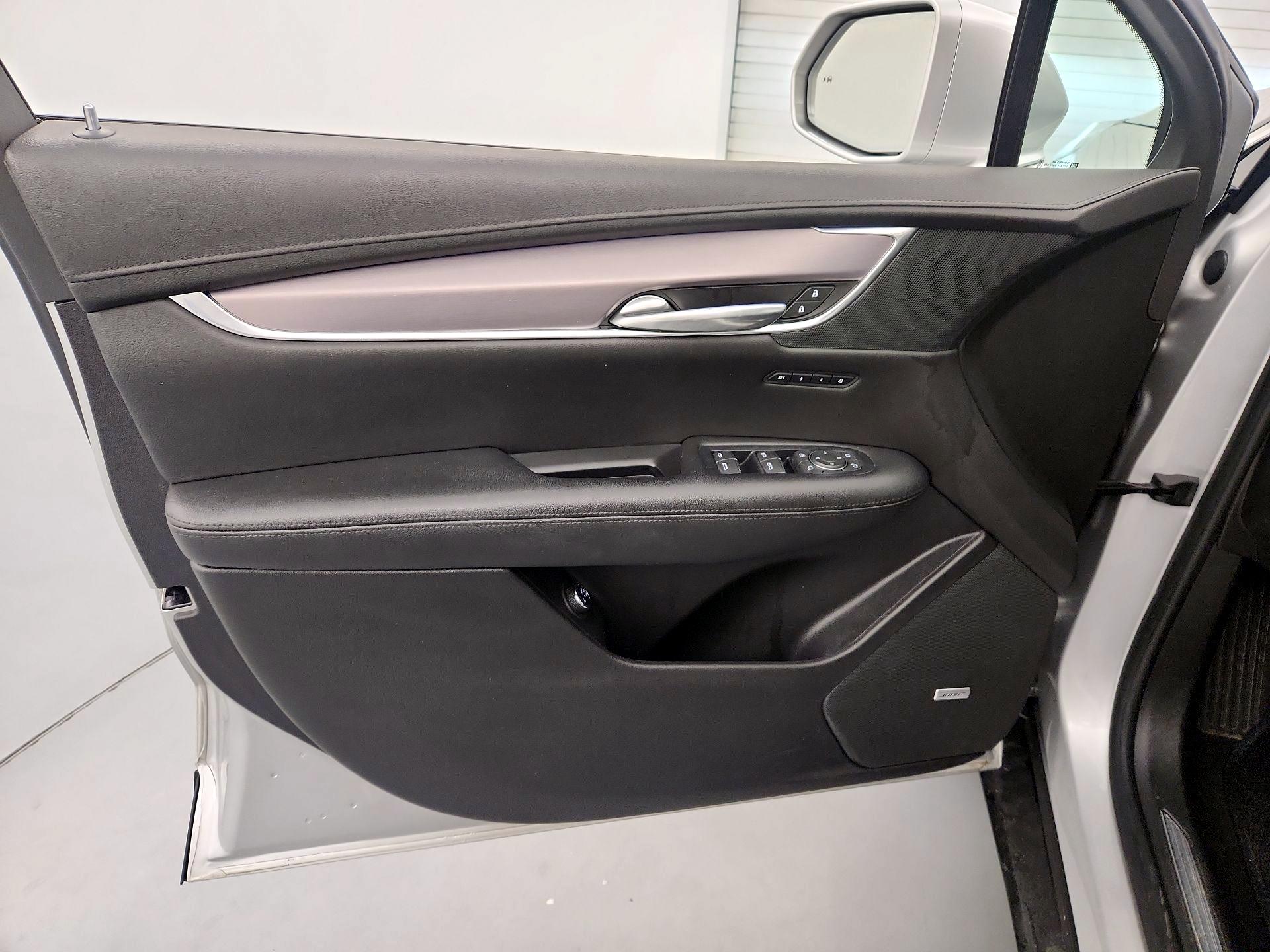 Thumbnail: 2019 Cadillac XT5 - 12