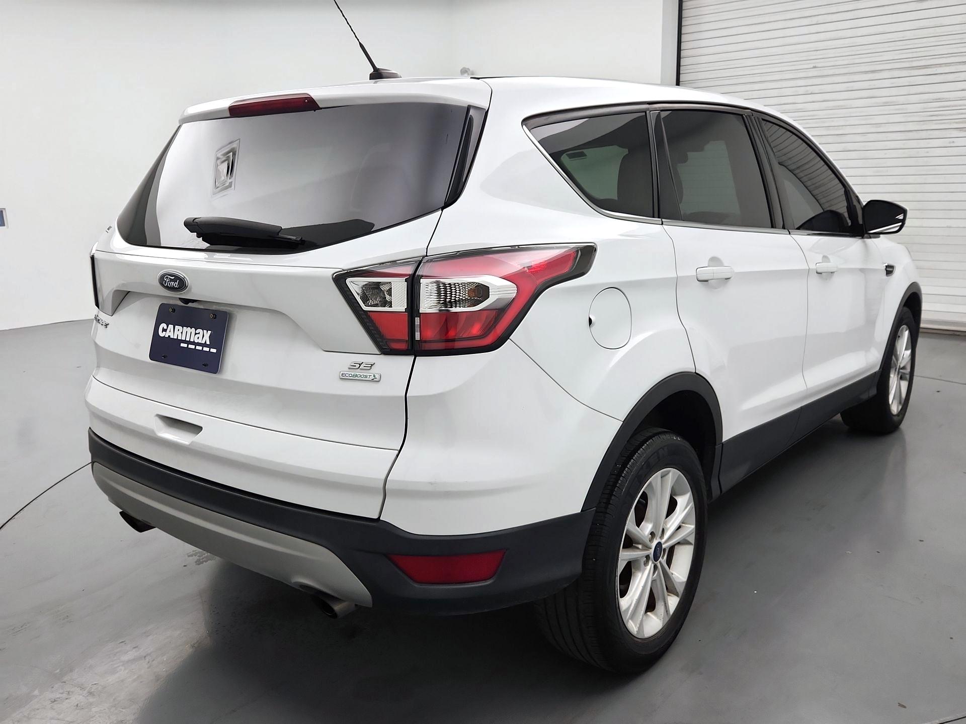 Thumbnail: 2017 Ford Escape - 5