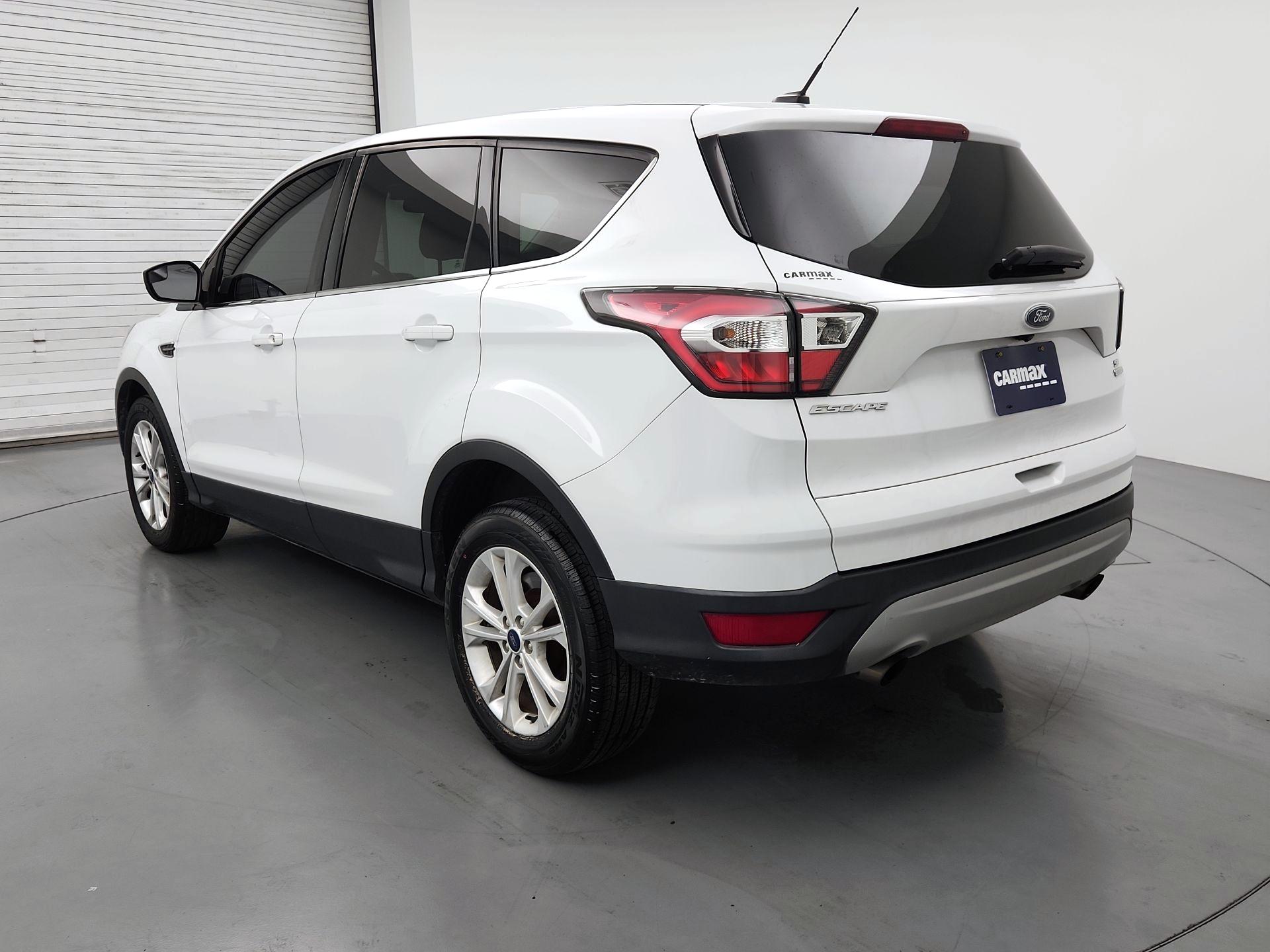 Thumbnail: 2017 Ford Escape - 7