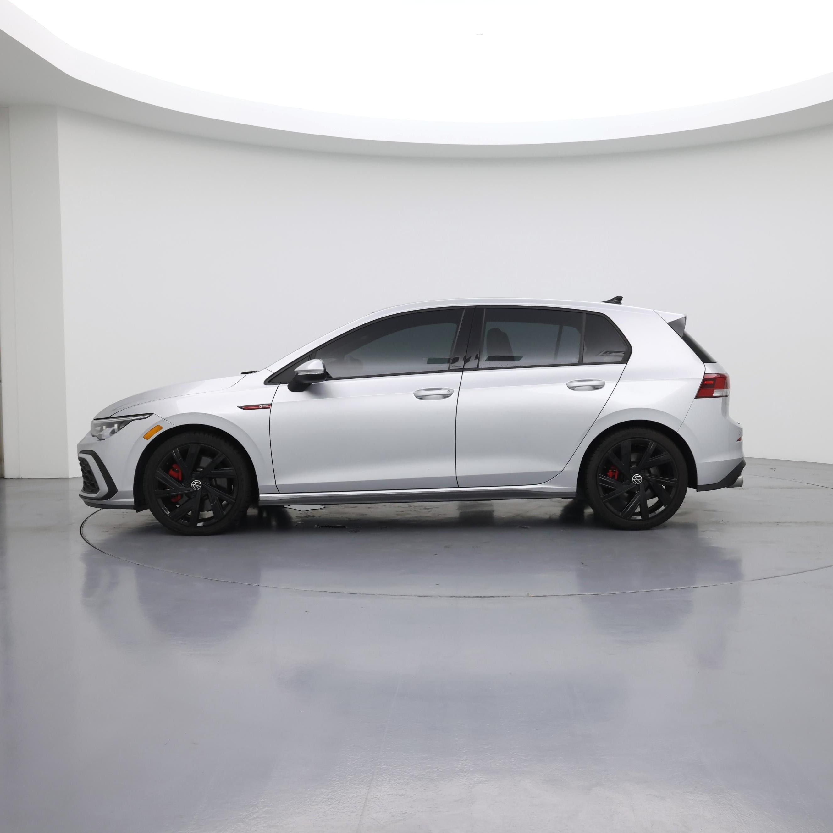 Thumbnail: 2022 Volkswagen Golf - 3