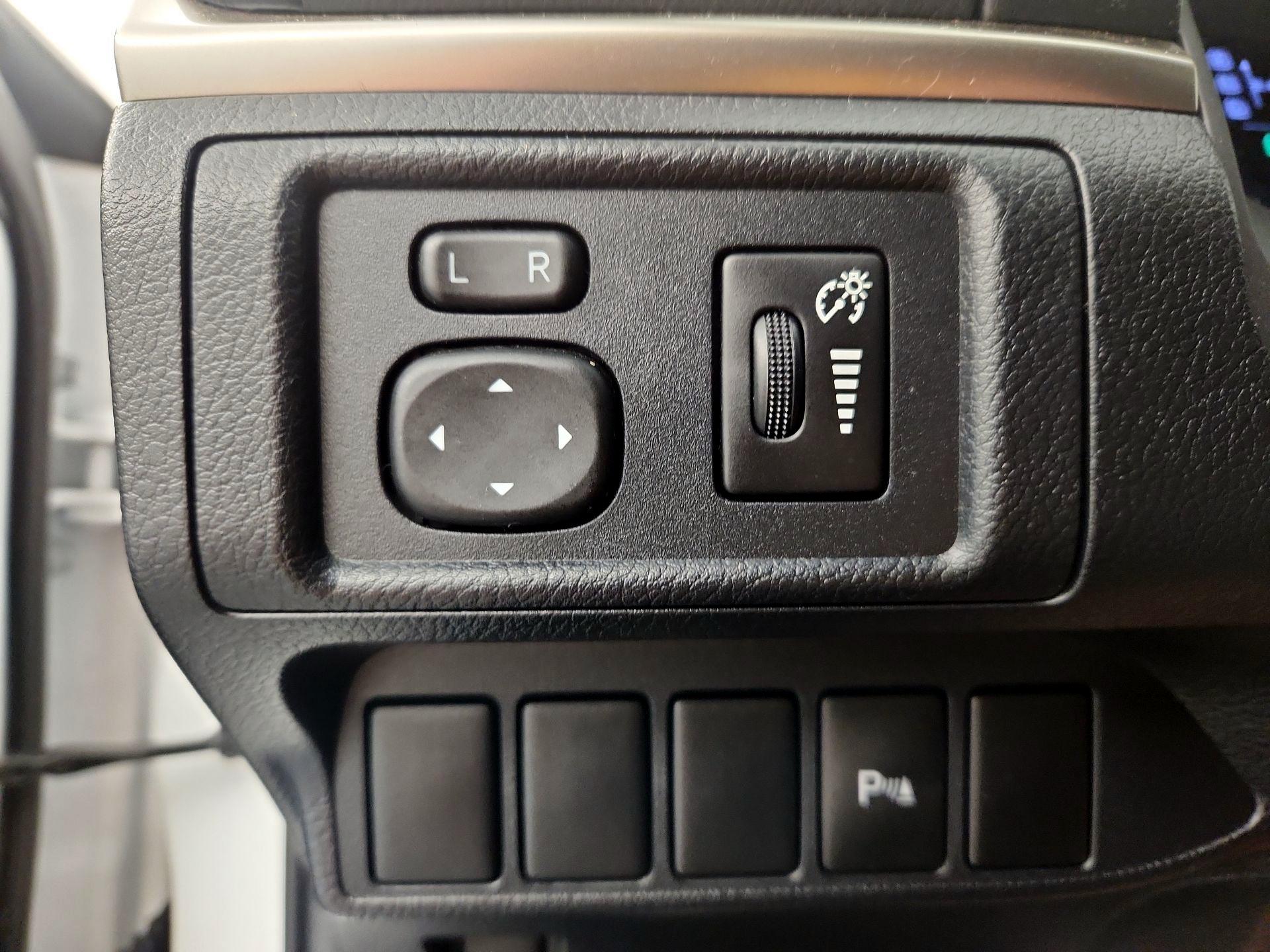 Thumbnail: 2015 Lexus CT - 13