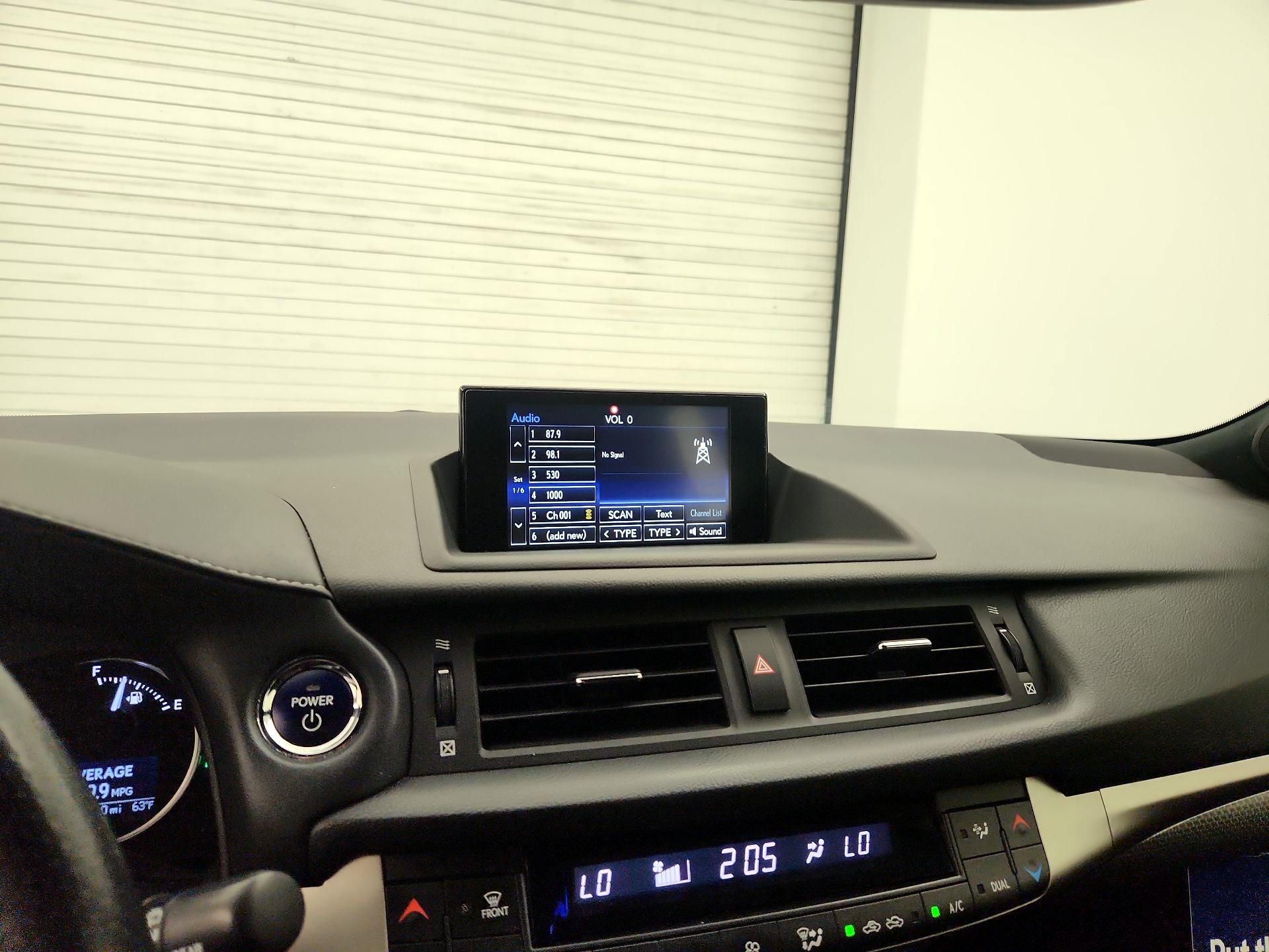 Thumbnail: 2015 Lexus CT - 15