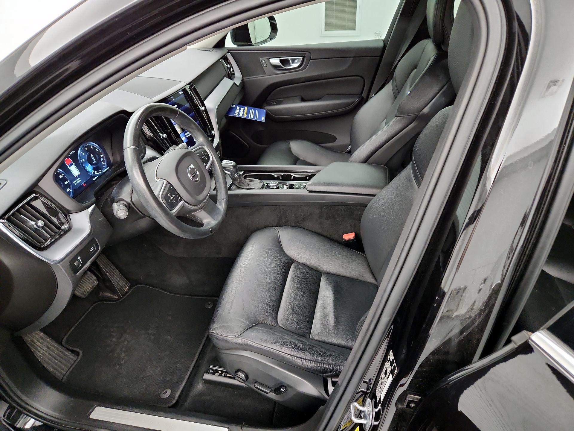 Thumbnail: 2021 Volvo XC60 - 11