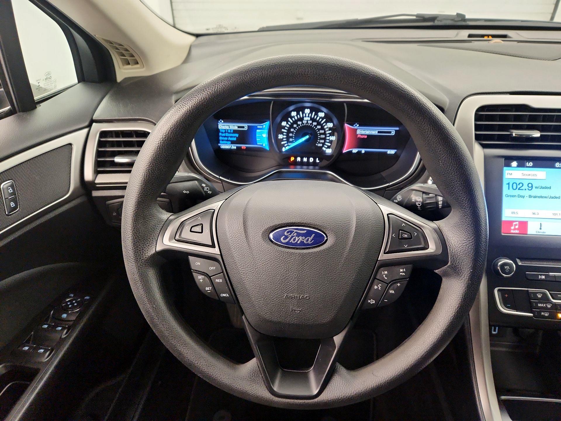 Thumbnail: 2017 Ford Fusion - 10