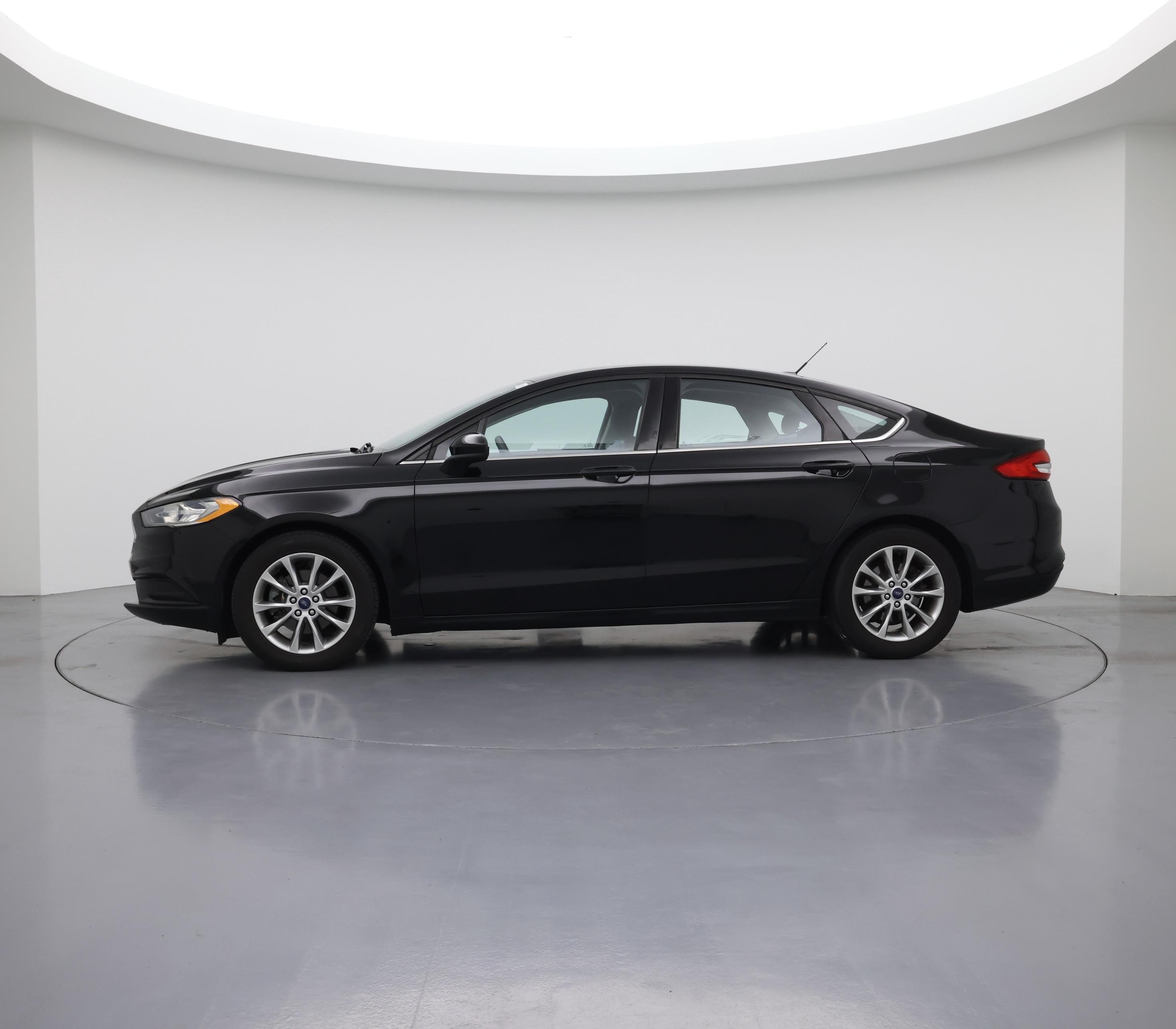 Thumbnail: 2017 Ford Fusion - 3