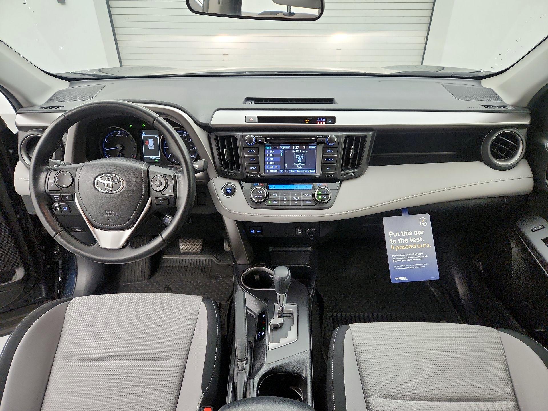 Thumbnail: 2018 Toyota RAV4 - 9