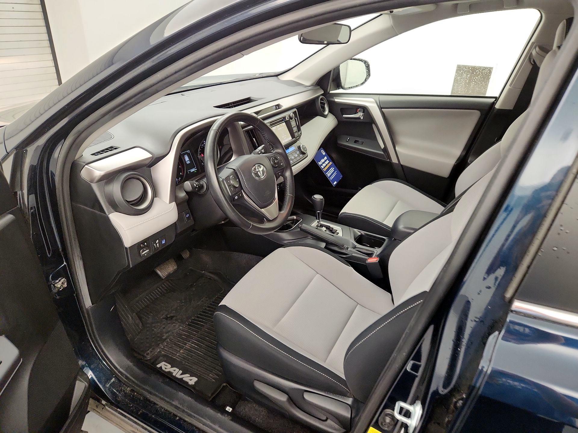 Thumbnail: 2018 Toyota RAV4 - 11