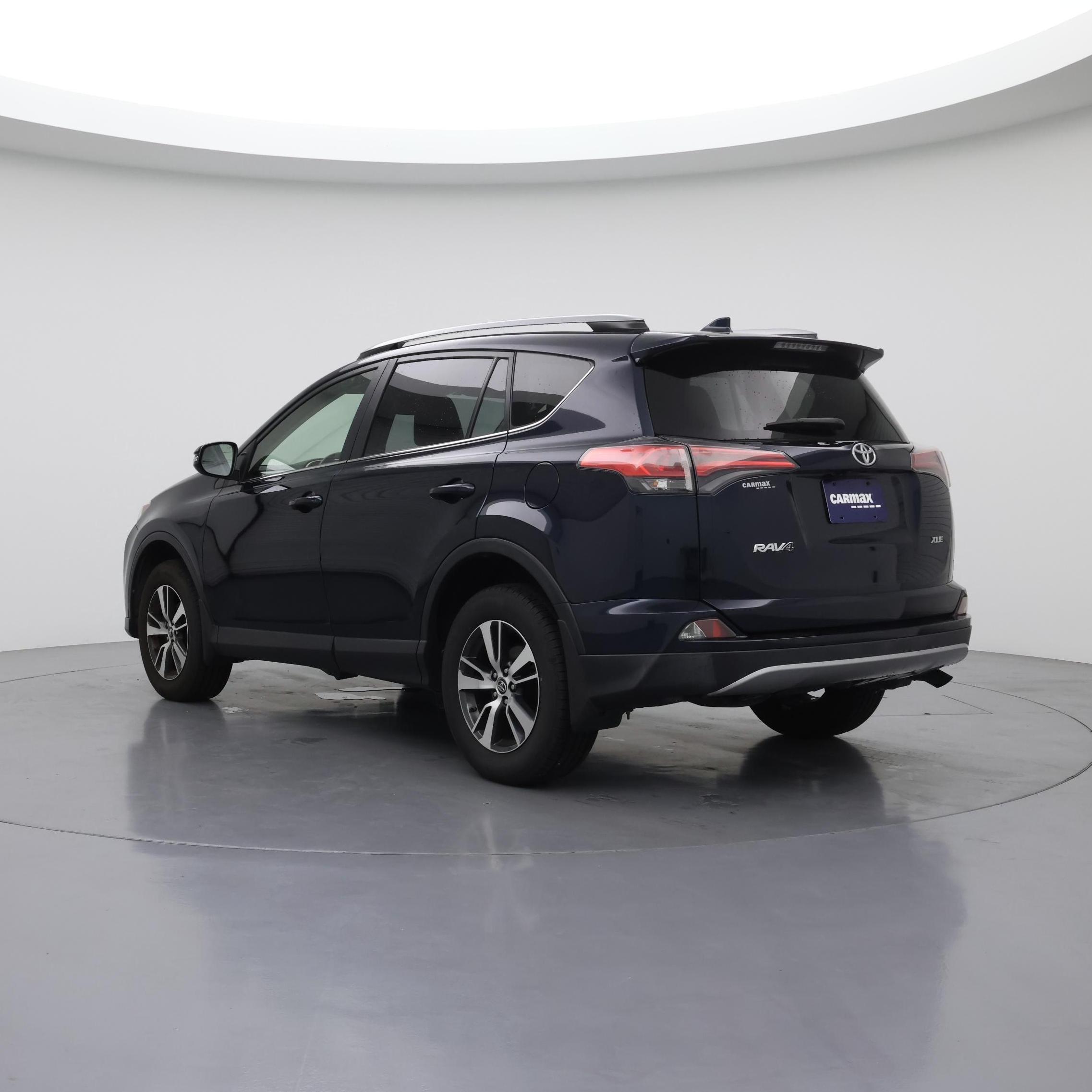 Thumbnail: 2018 Toyota RAV4 - 2