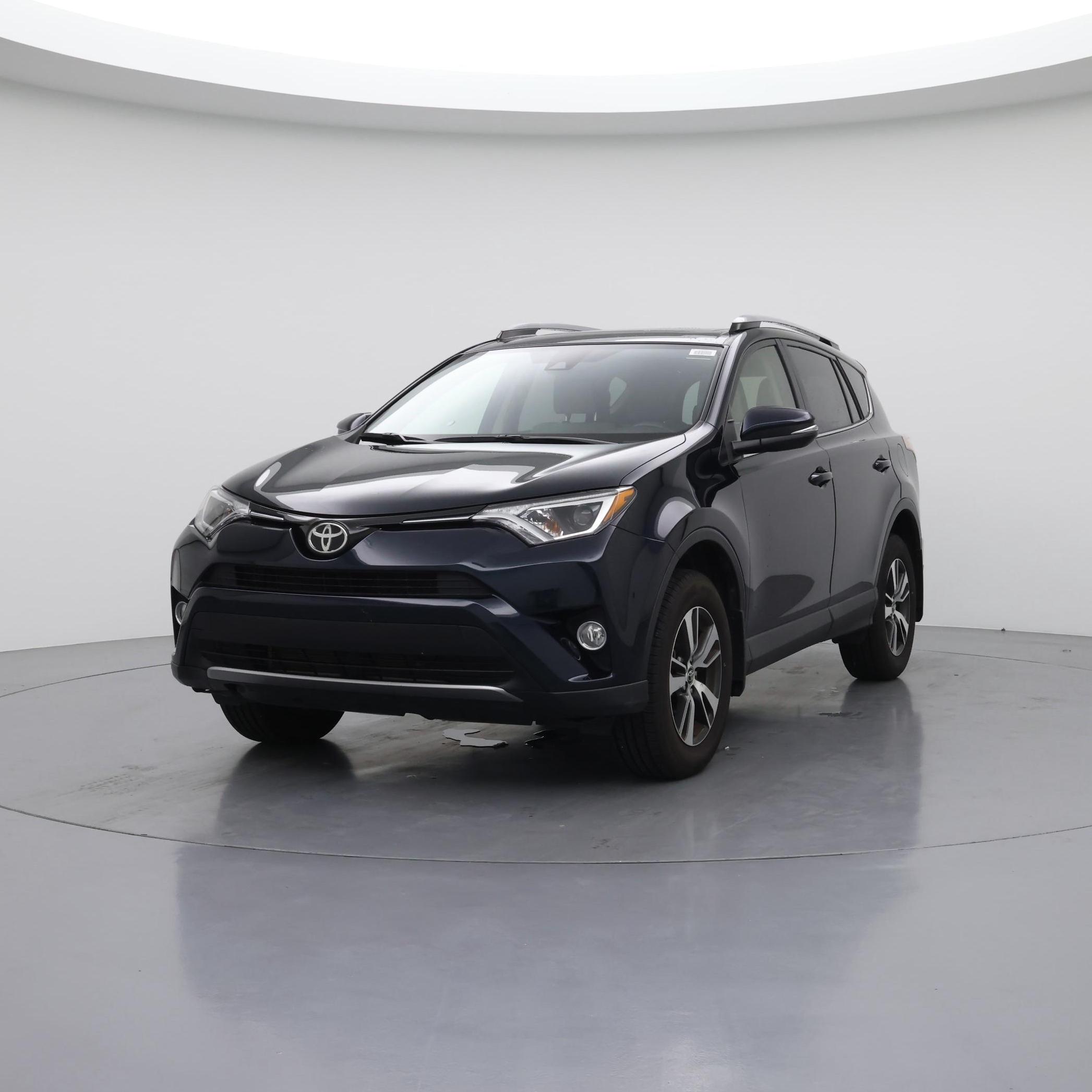 Thumbnail: 2018 Toyota RAV4 - 4
