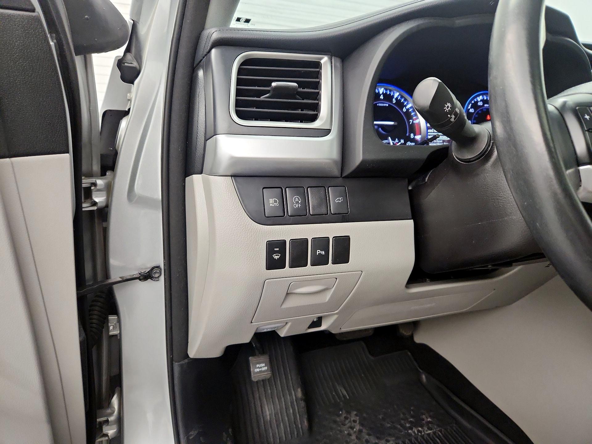 Thumbnail: 2018 Toyota Highlander - 13