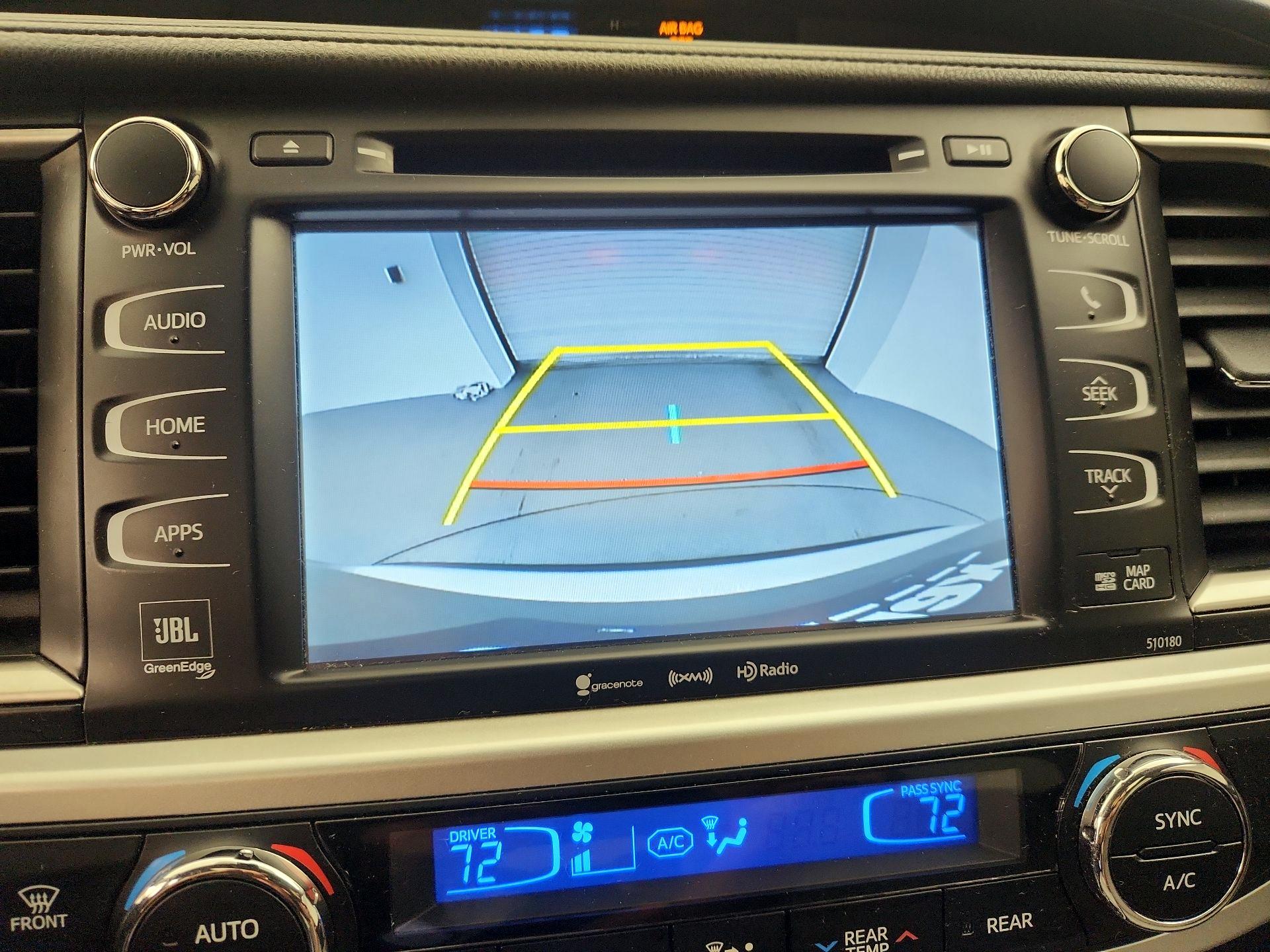 Thumbnail: 2018 Toyota Highlander - 15