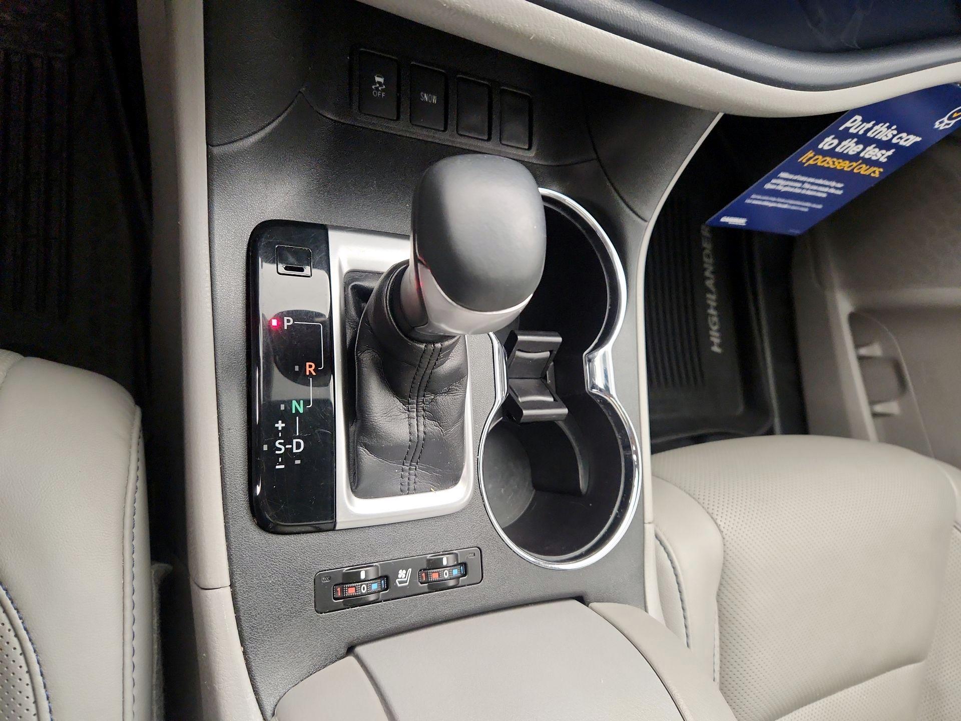 Thumbnail: 2018 Toyota Highlander - 18