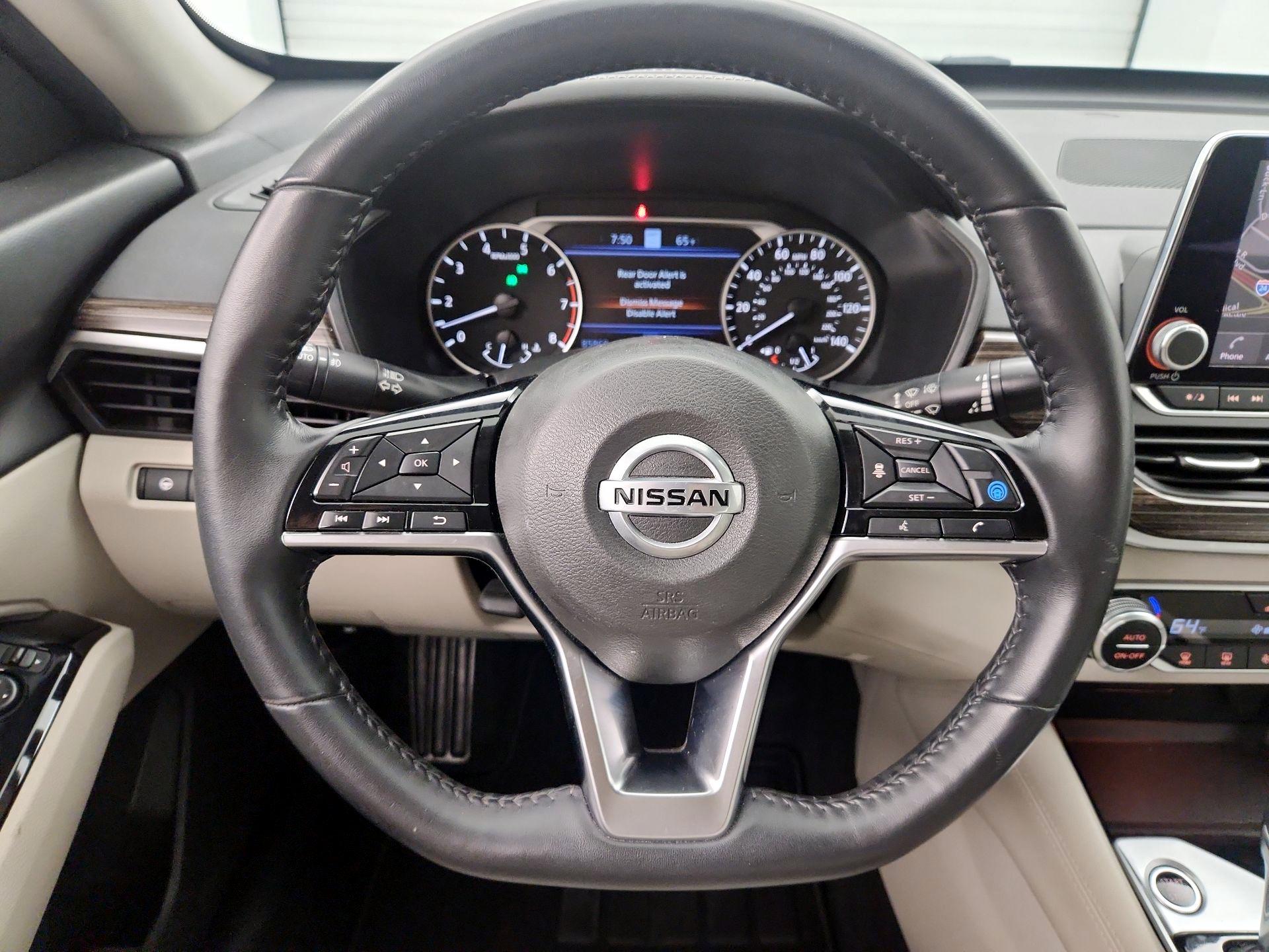Thumbnail: 2020 Nissan Altima - 10