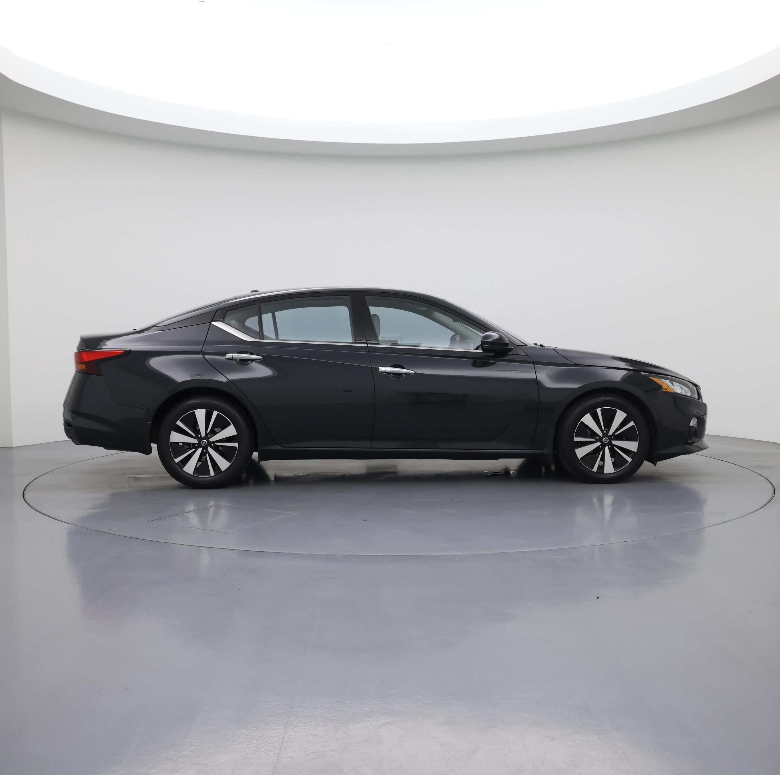 Thumbnail: 2020 Nissan Altima - 7