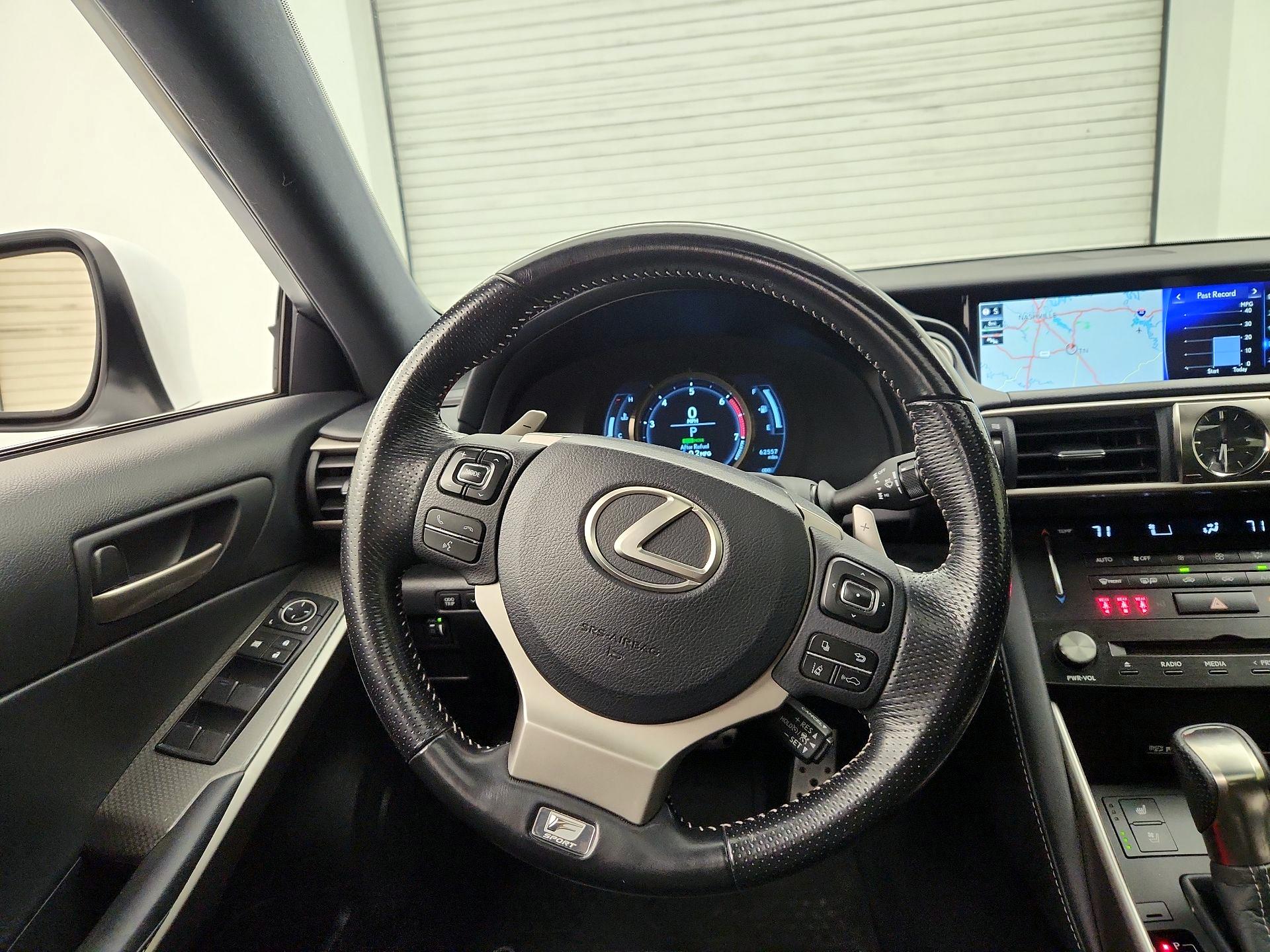 Thumbnail: 2017 Lexus IS - 10