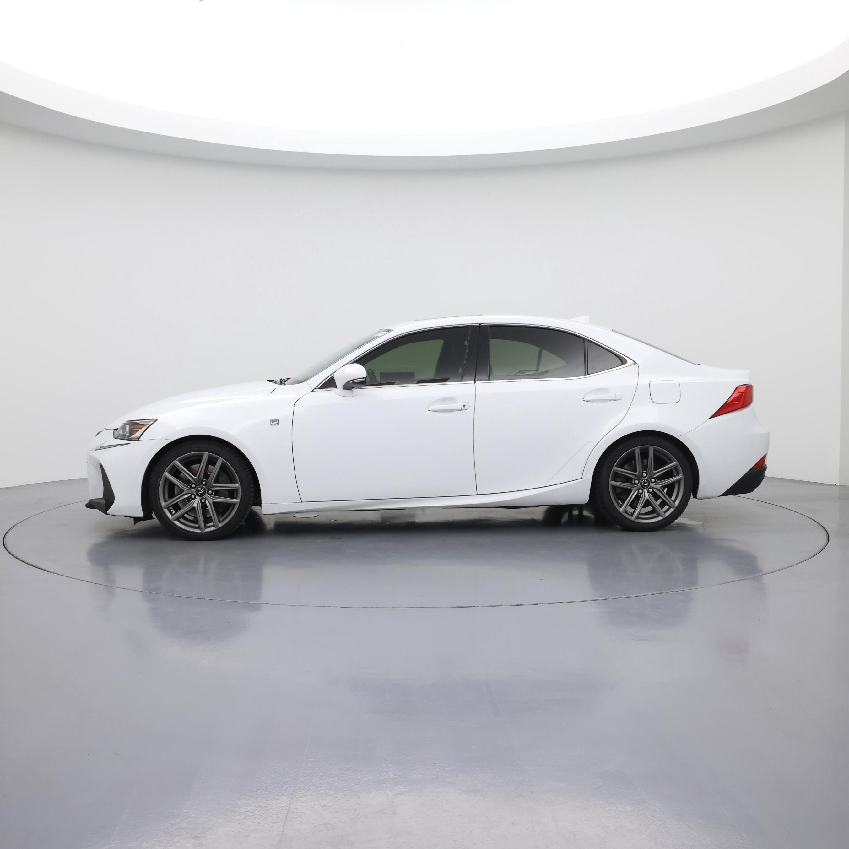 Thumbnail: 2017 Lexus IS - 3