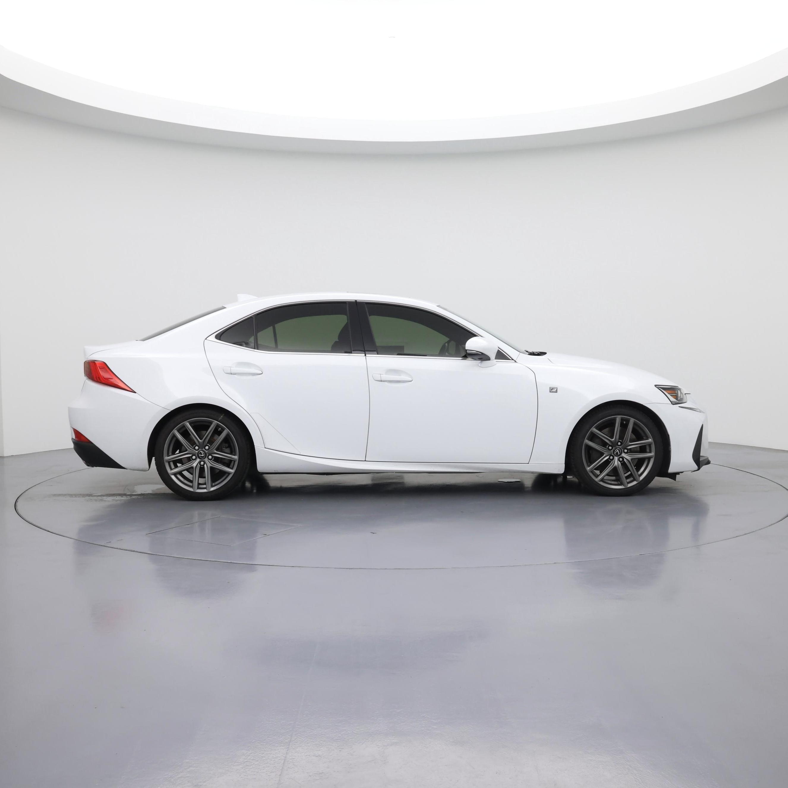 Thumbnail: 2017 Lexus IS - 7