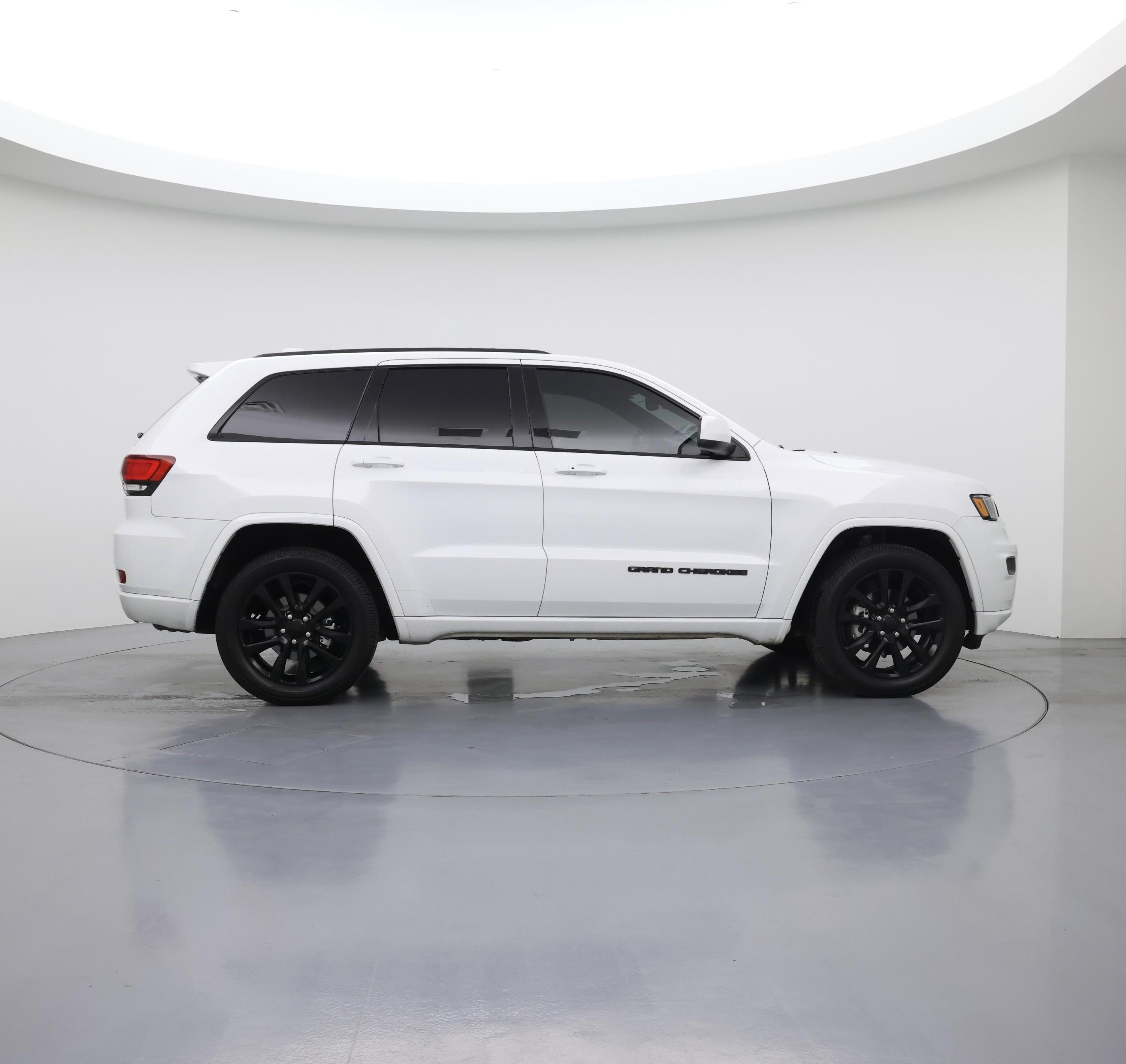 Thumbnail: 2020 Jeep Grand Cherokee - 7