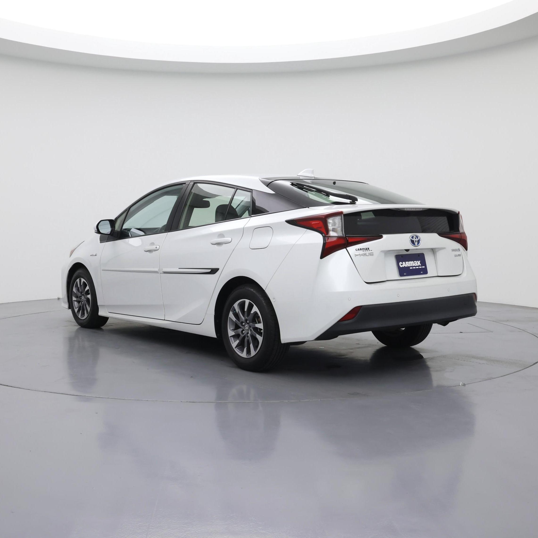 Thumbnail: 2021 Toyota Prius - 2