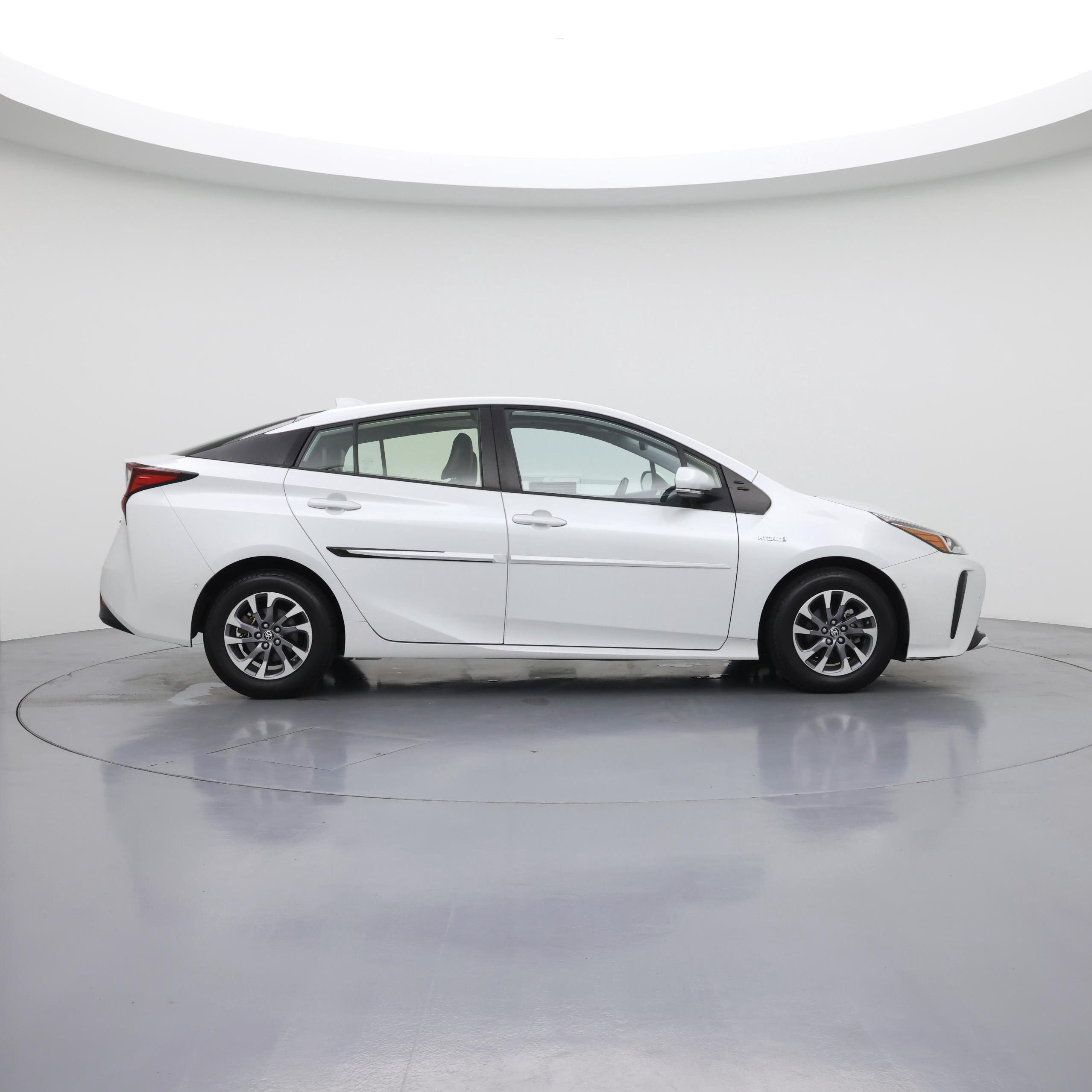 Thumbnail: 2021 Toyota Prius - 7