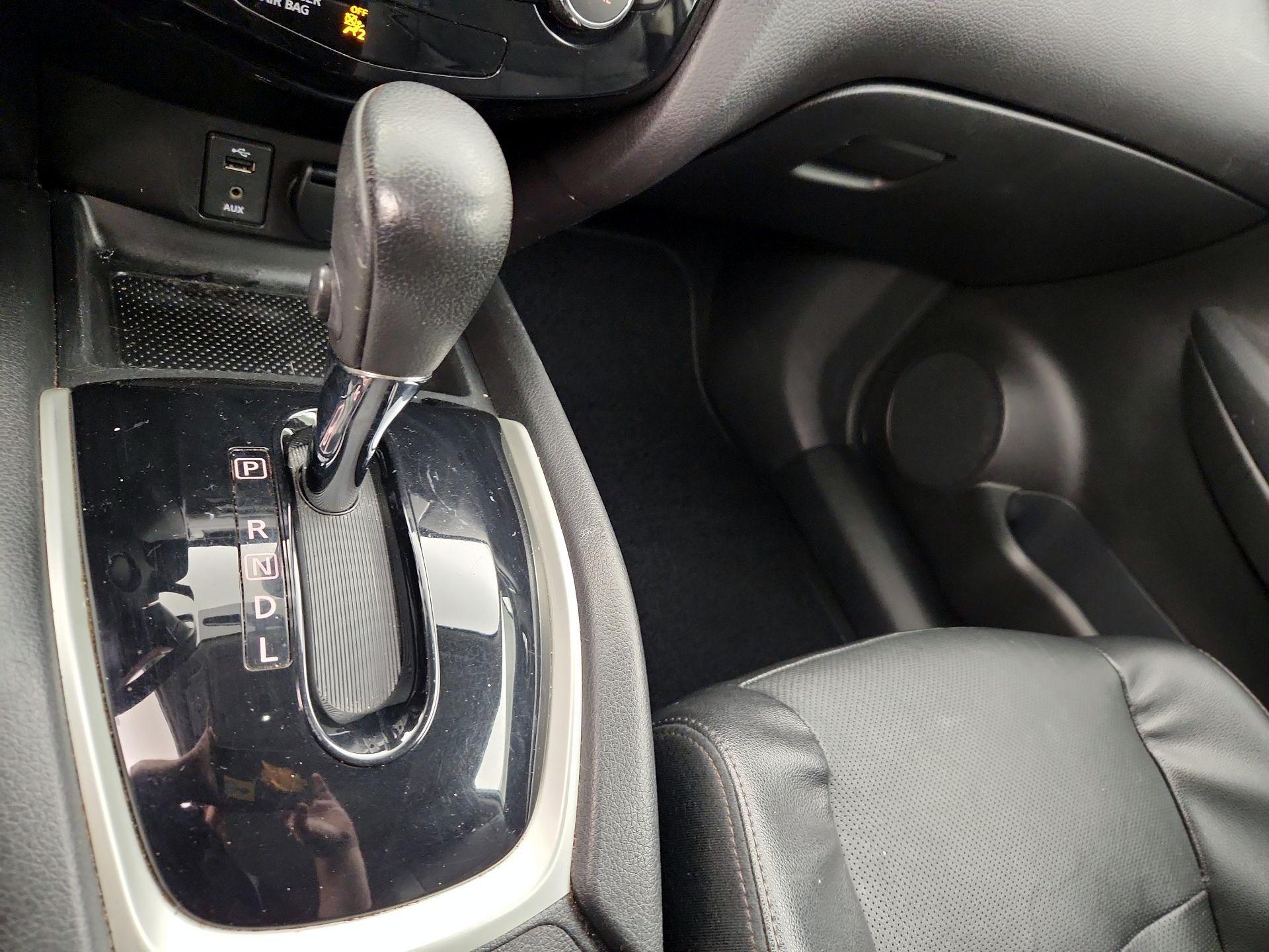 Thumbnail: 2016 Nissan Rogue - 17