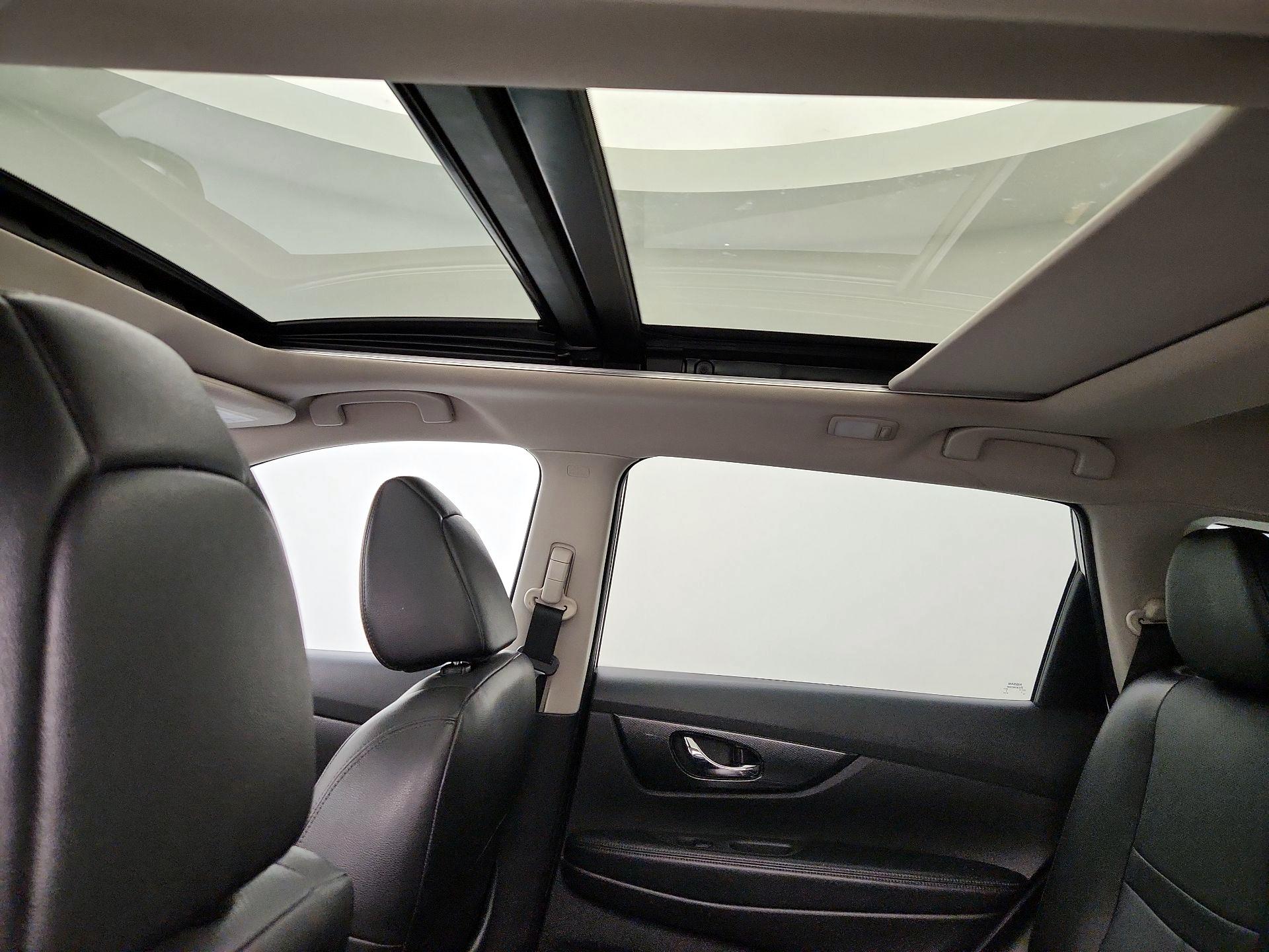 Thumbnail: 2016 Nissan Rogue - 19