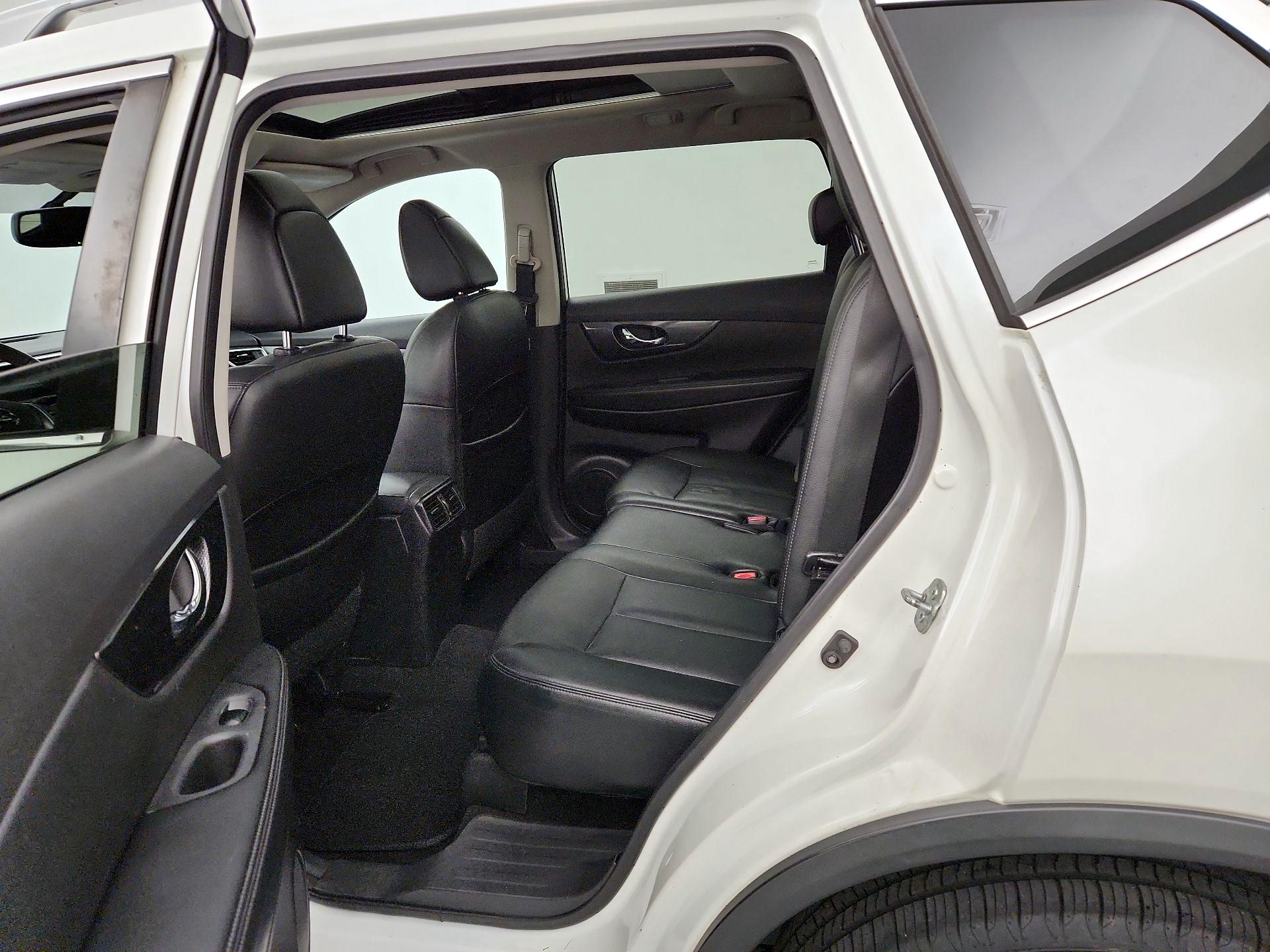 Thumbnail: 2016 Nissan Rogue - 20