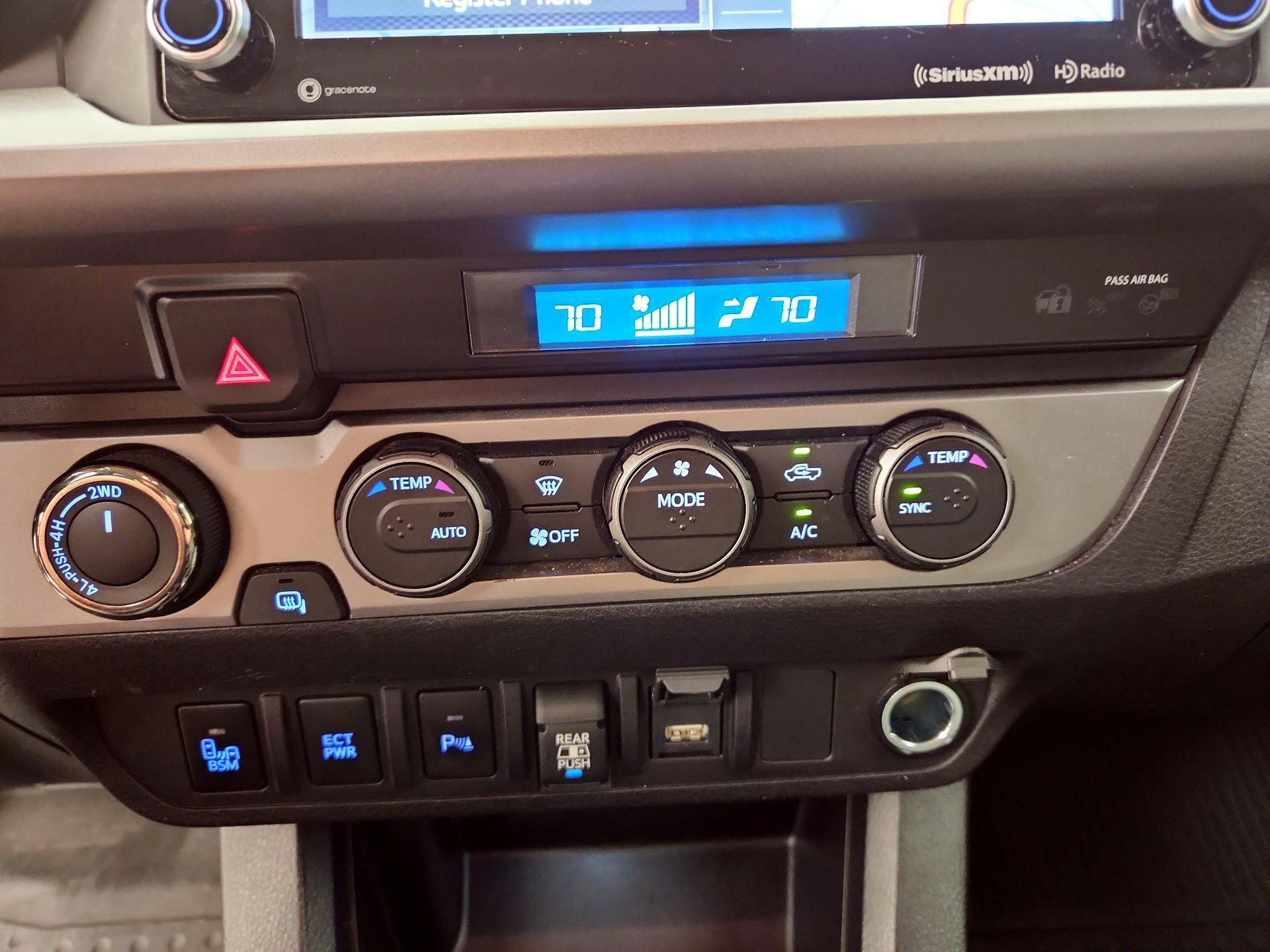 Thumbnail: 2021 Toyota Tacoma - 17